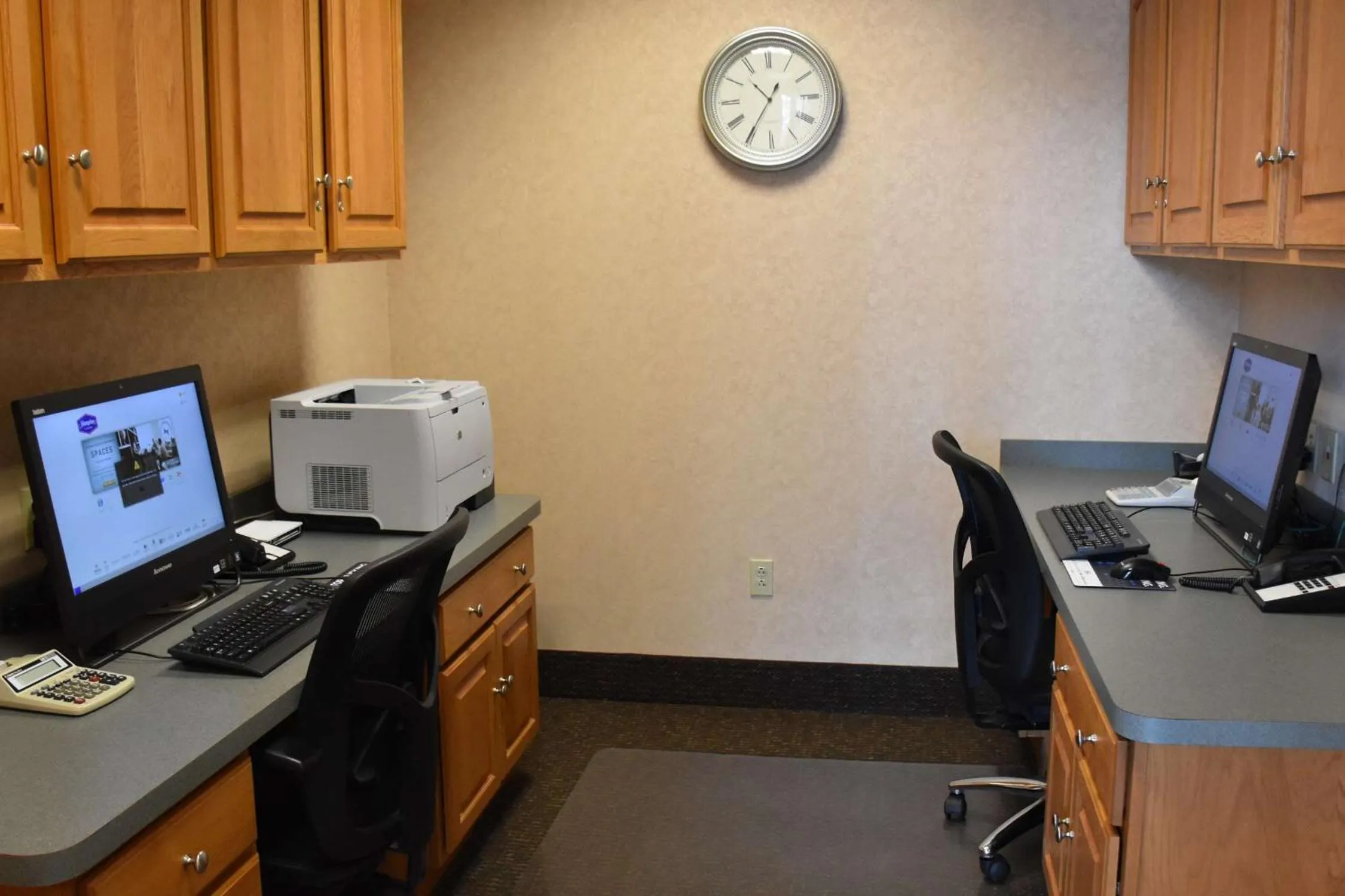 Business facilities in Hampton Inn & Suites Chincoteague-Waterfront, Va