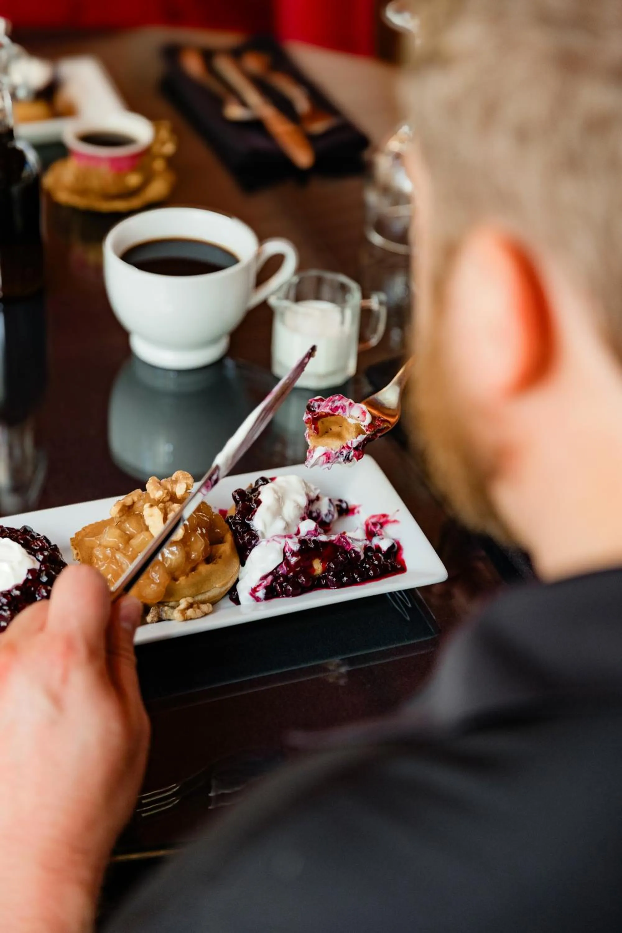 People in Montgomery Inn BnB