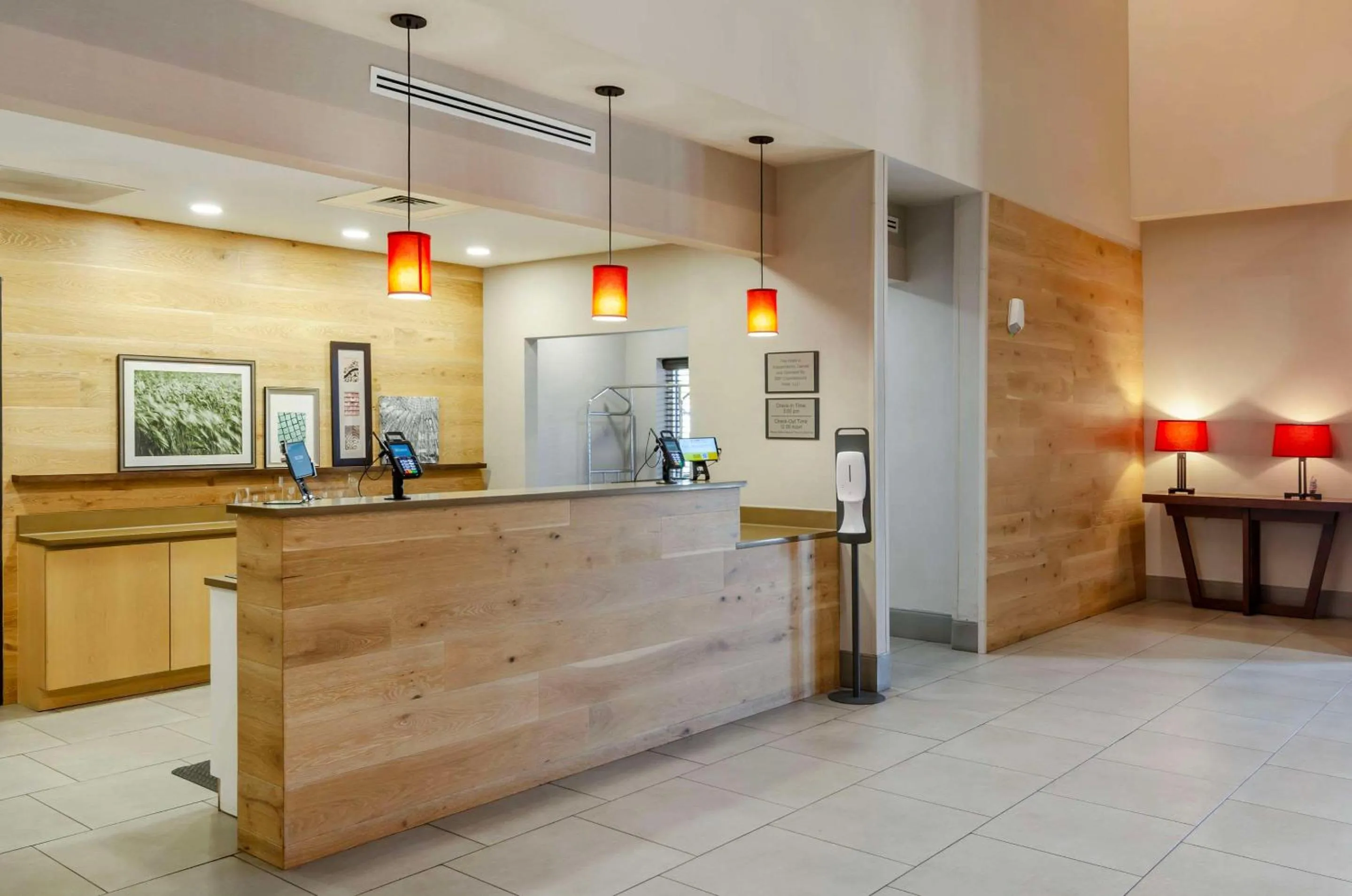 Lobby or reception in Country Inn & Suites by Radisson, Charlottesville-UVA, VA
