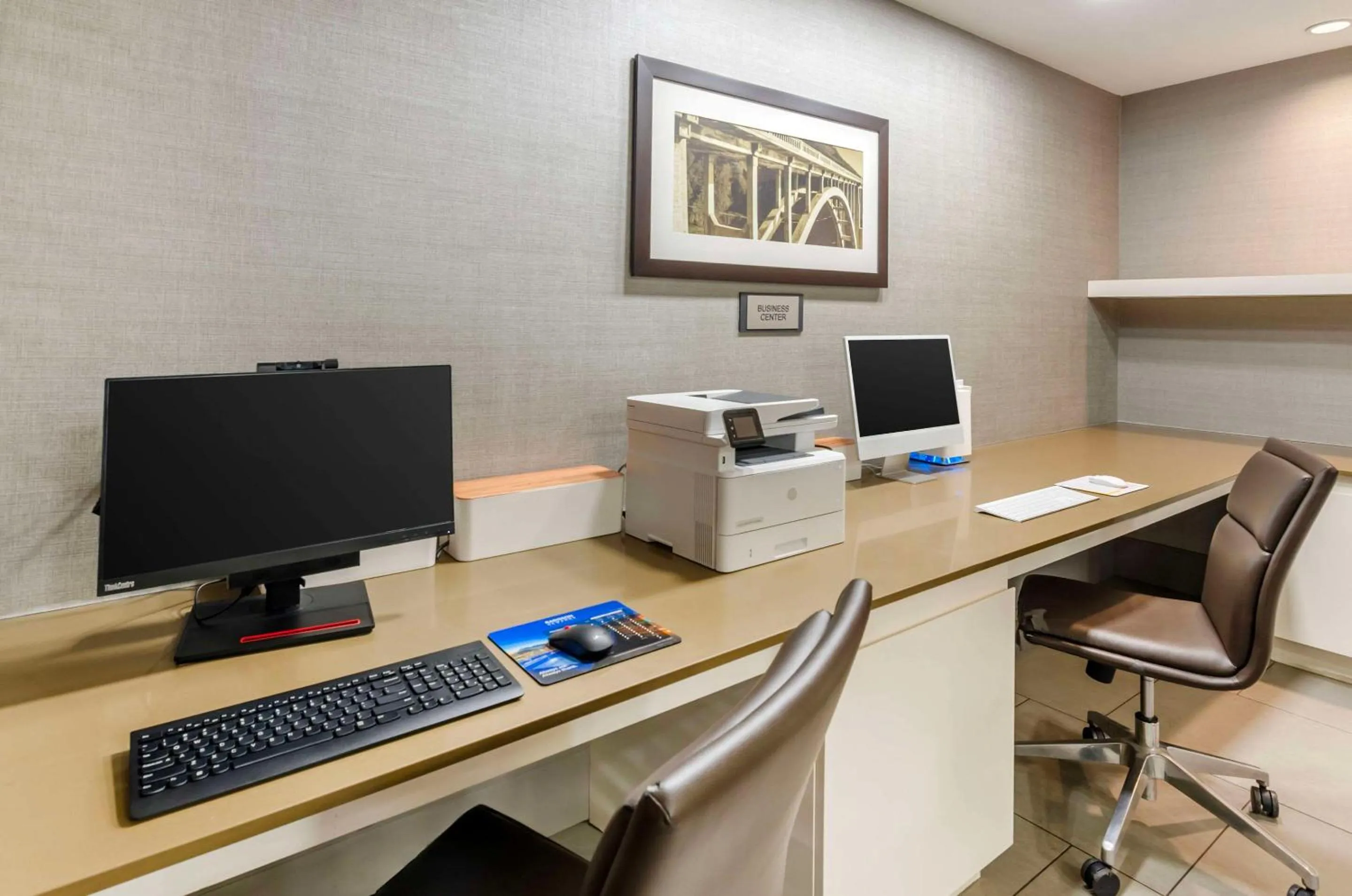 Business facilities in Country Inn & Suites by Radisson, Charlottesville-UVA, VA