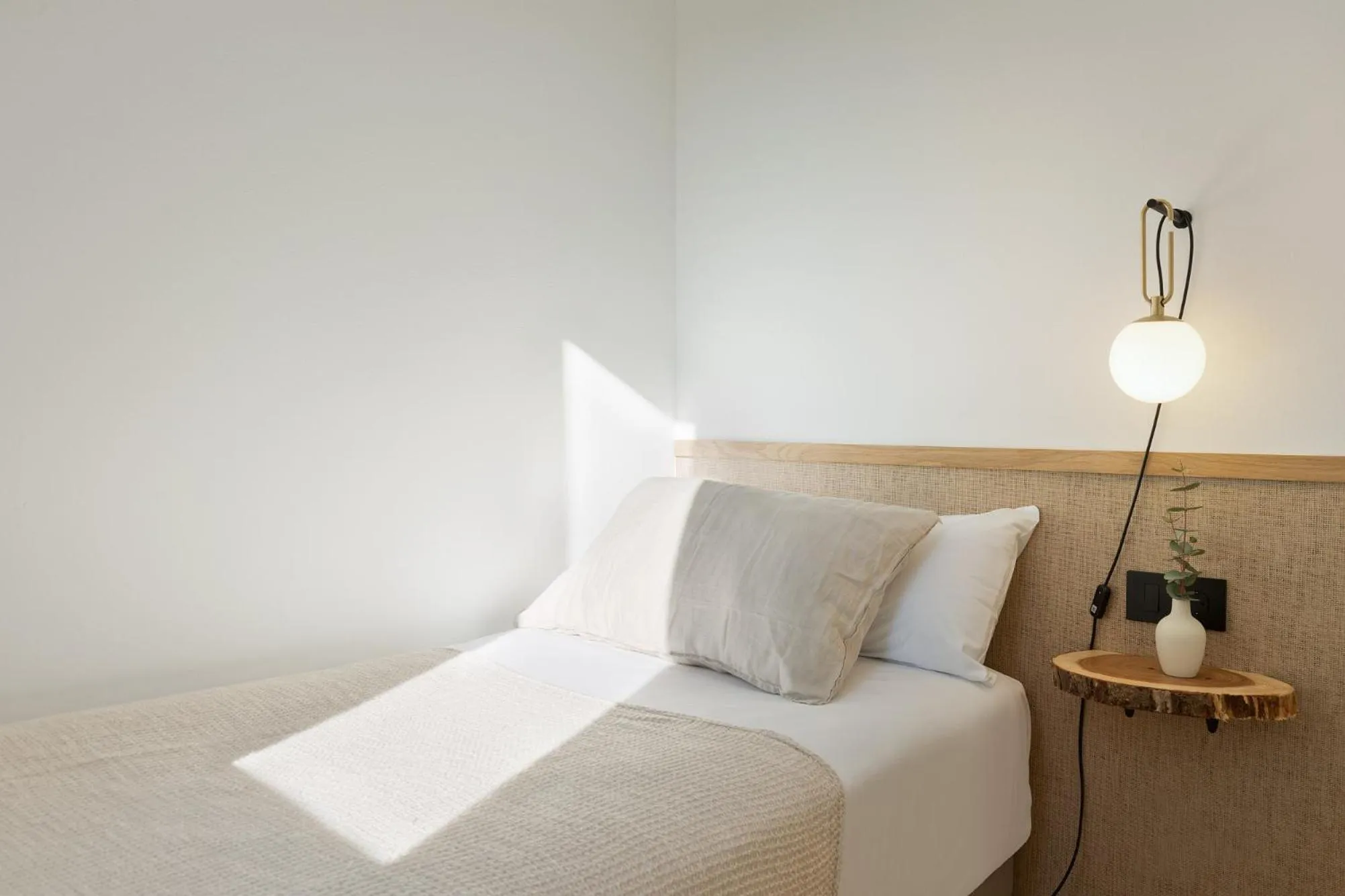 Bed in Ola Living Calabria