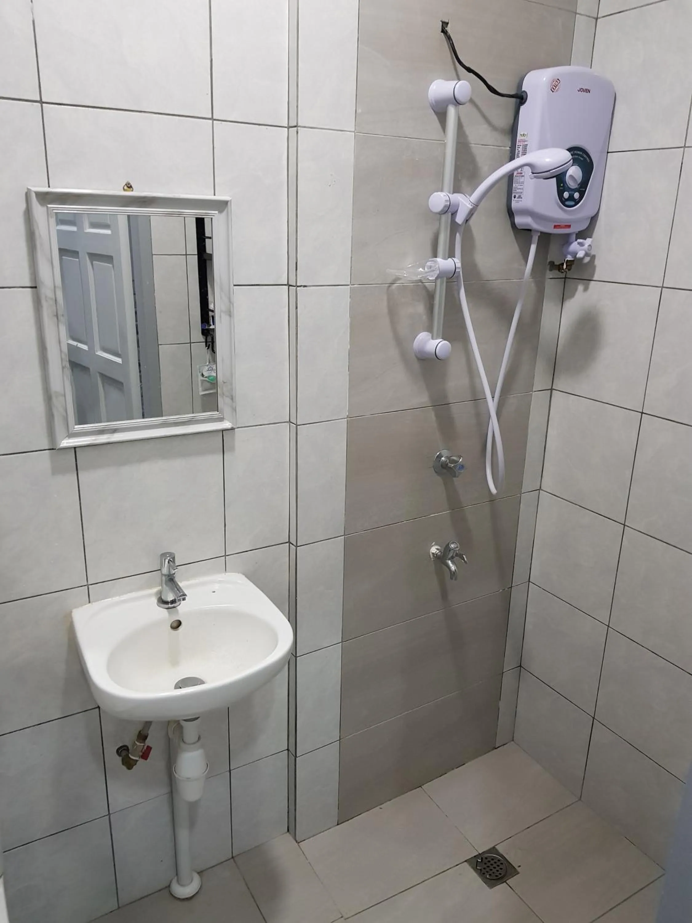 Shower in Global Residency