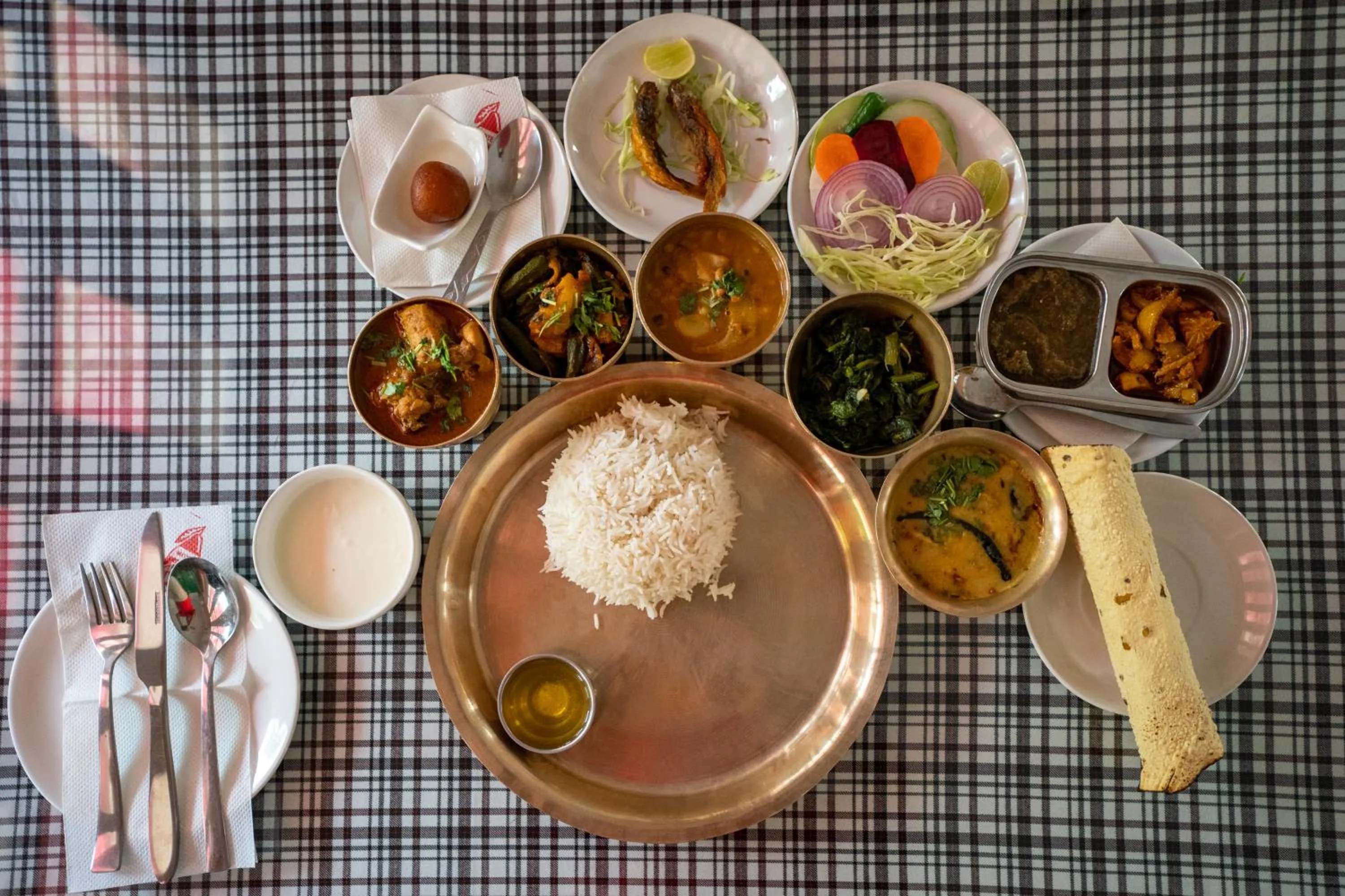 Food and drinks in Avocado Orchid Resort