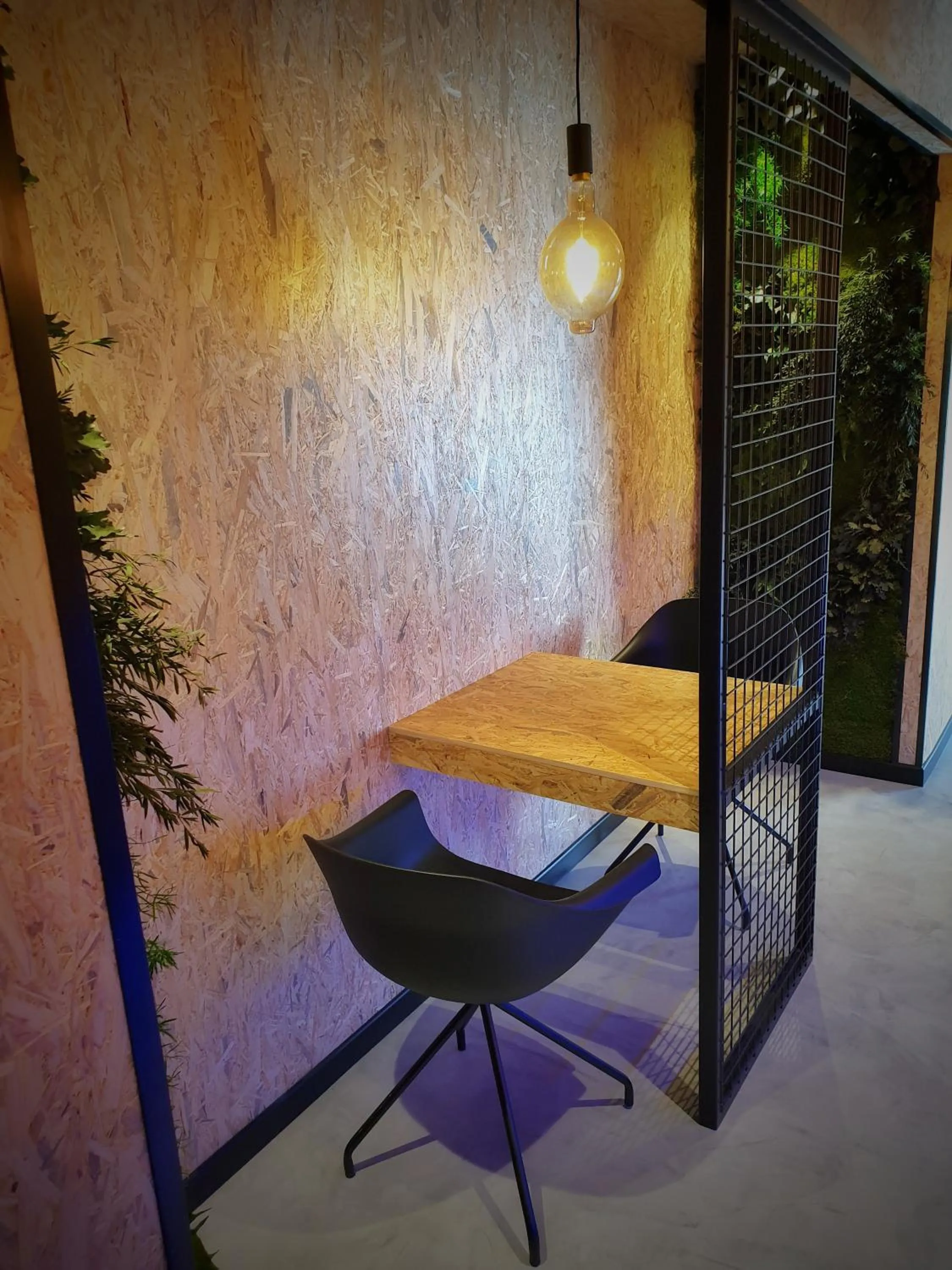 Dining area in MB Hostels Premium ECO - Adults Recommended