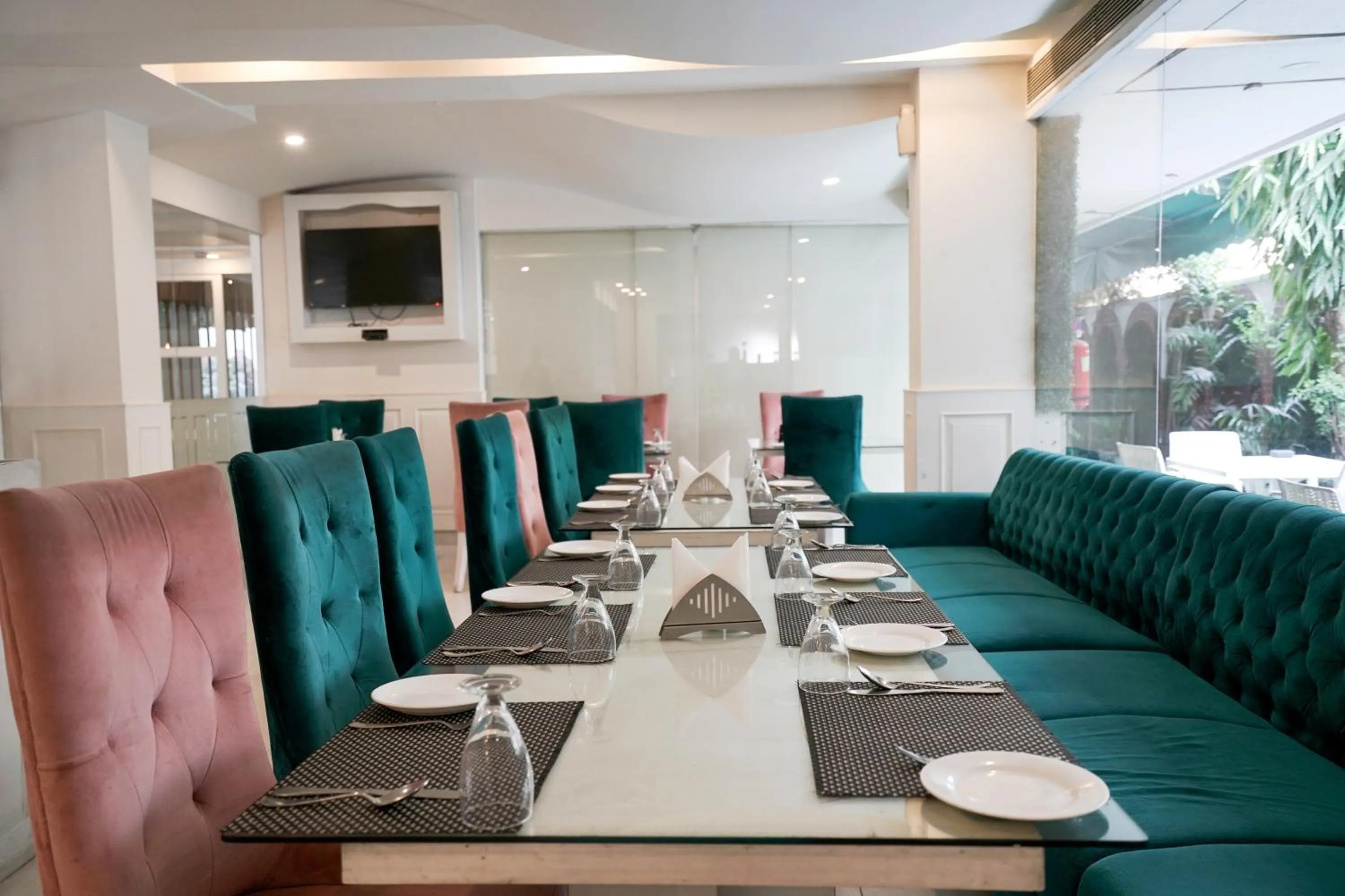 Hotel Magenta-City Center Bani Park Jaipur