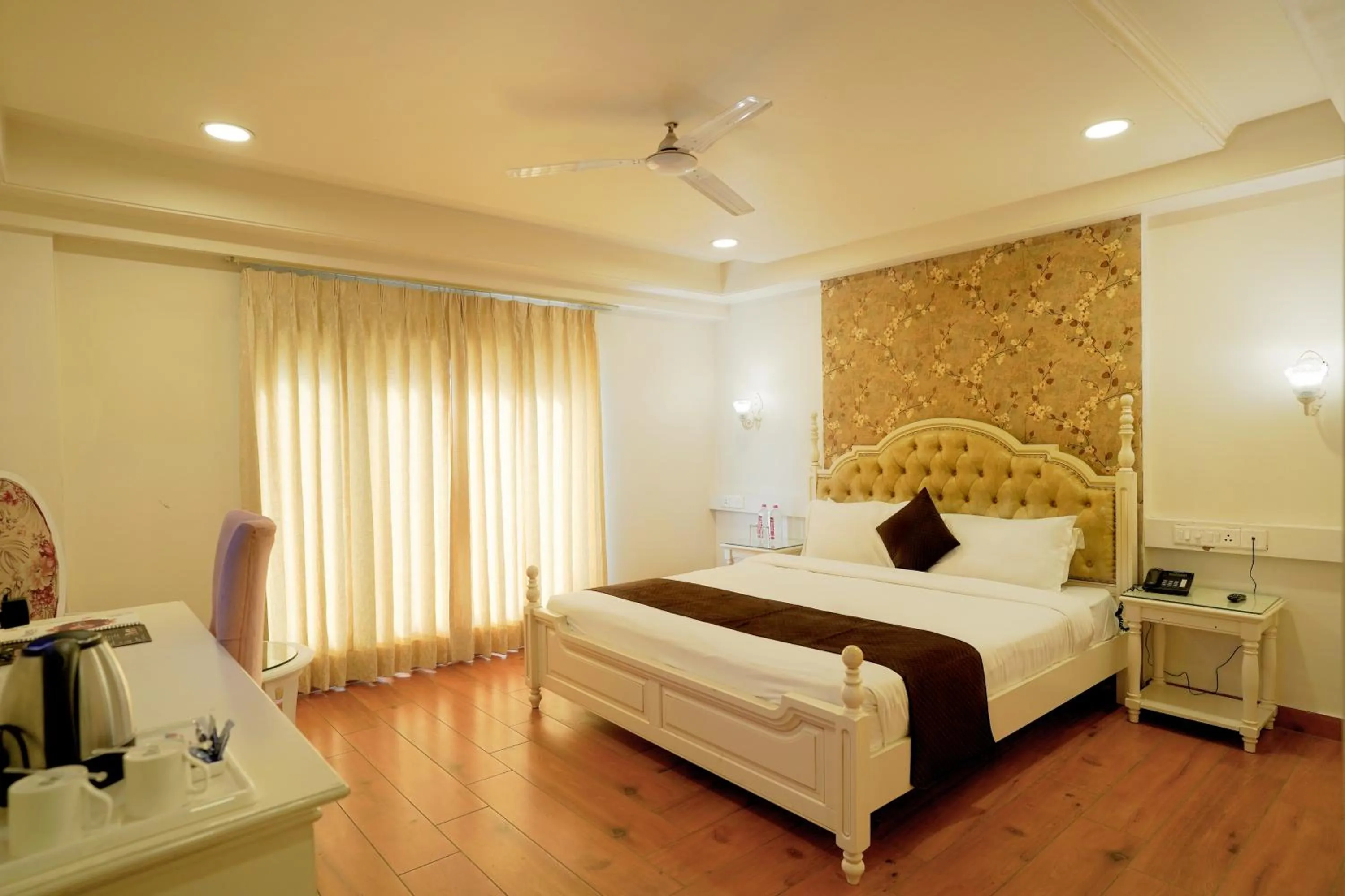Bed in Hotel Magenta-City Center Bani Park Jaipur