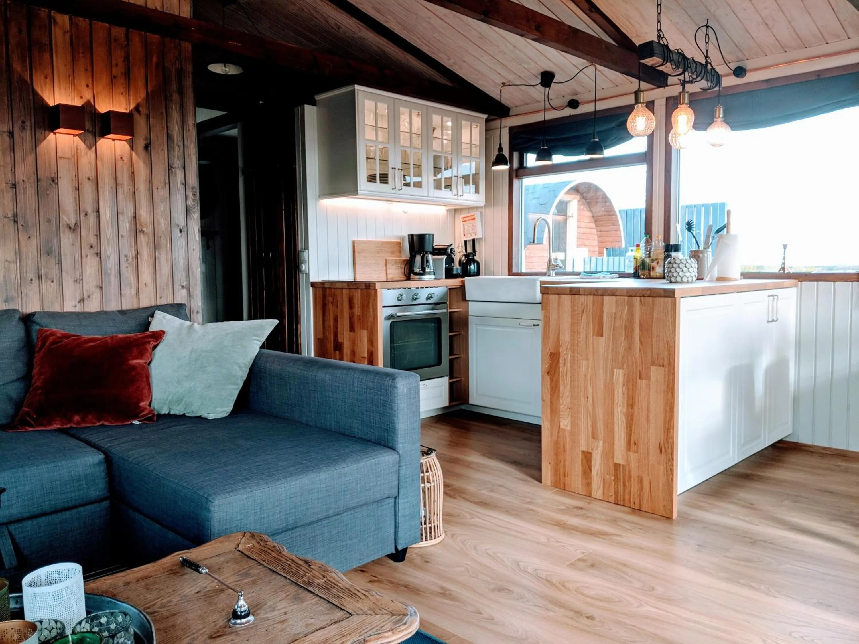 Kitchen or kitchenette in Mulakot Cosy Cabins