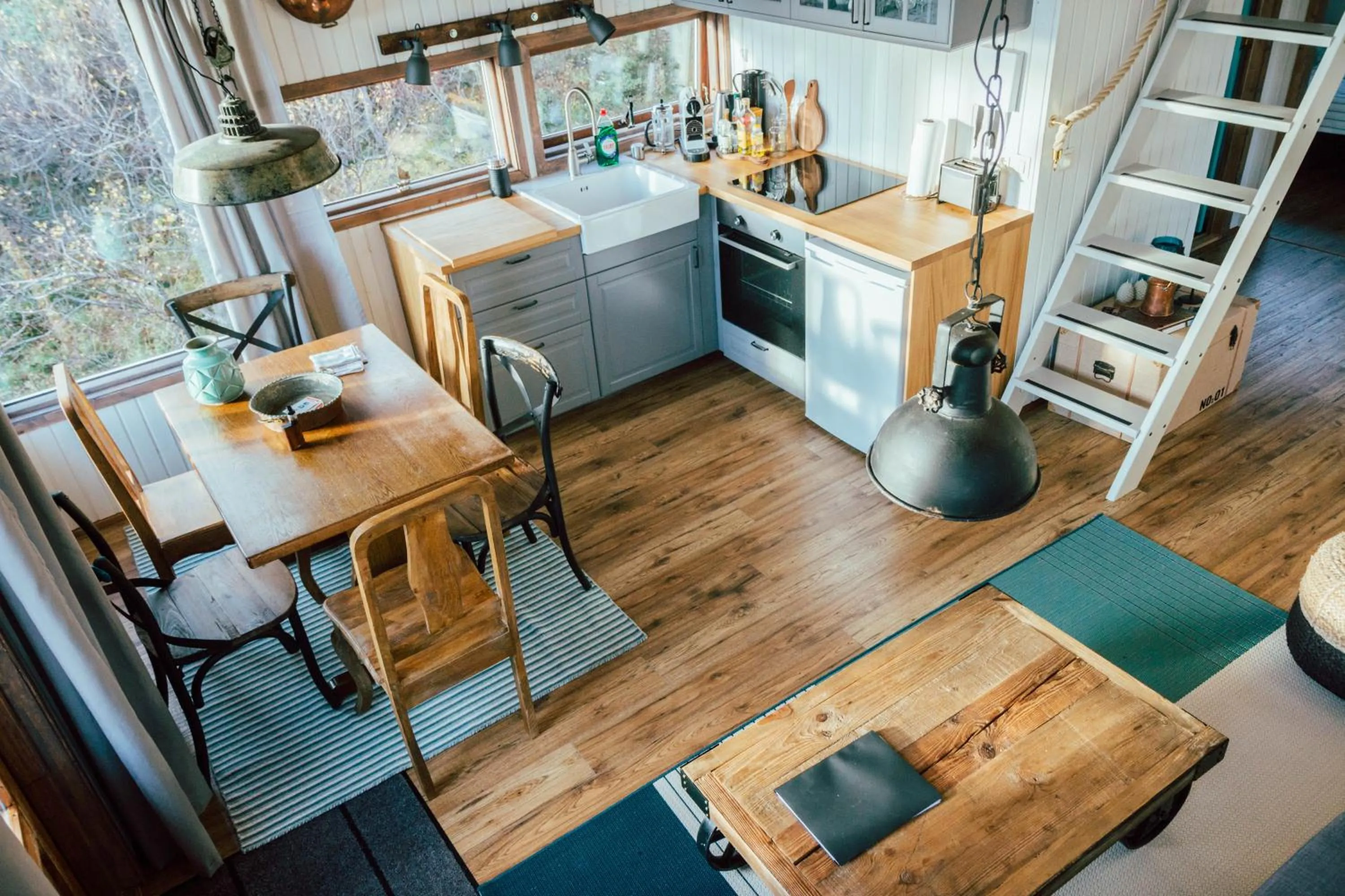 Kitchen or kitchenette in Mulakot Cosy Cabins