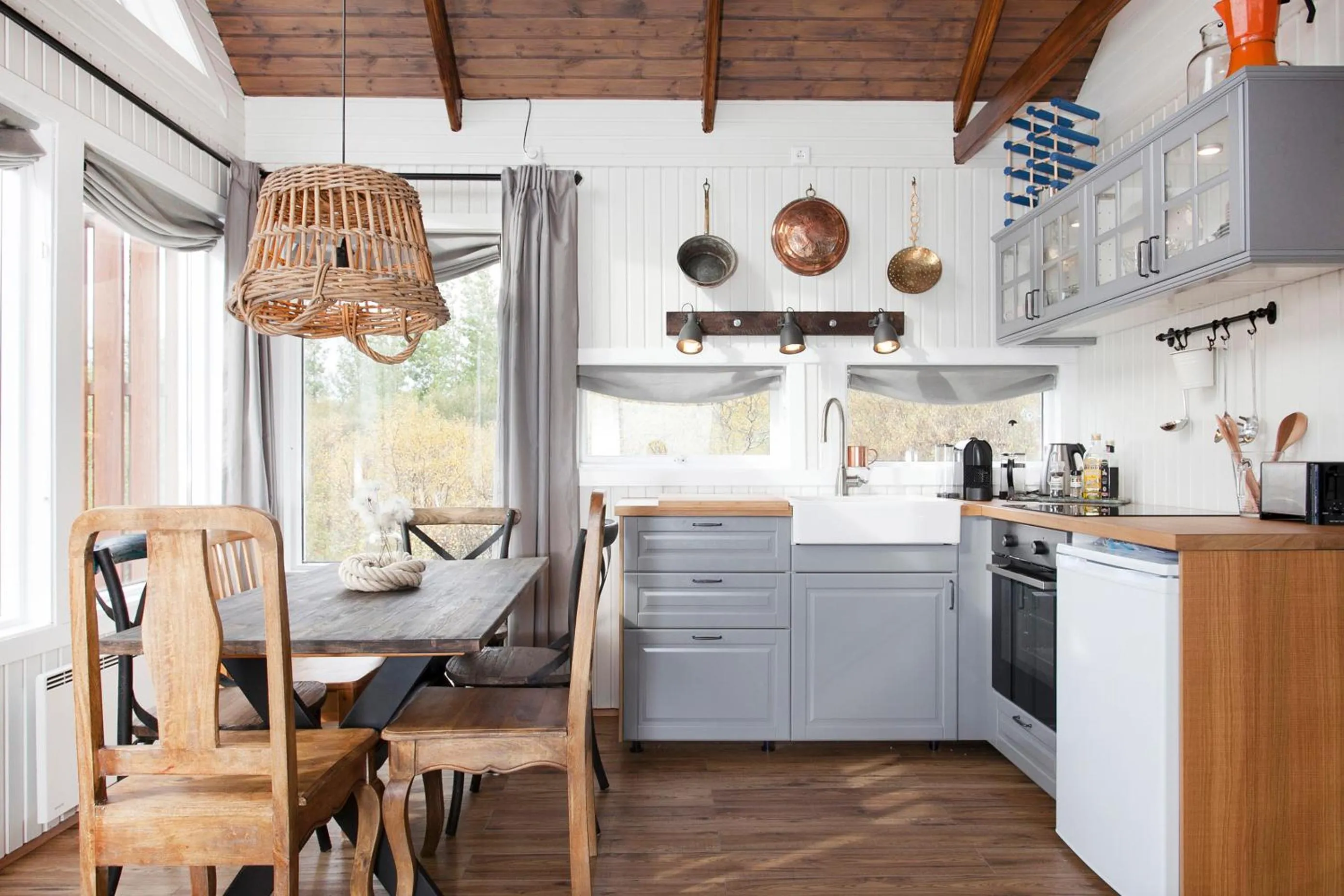 Kitchen or kitchenette in Mulakot Cosy Cabins