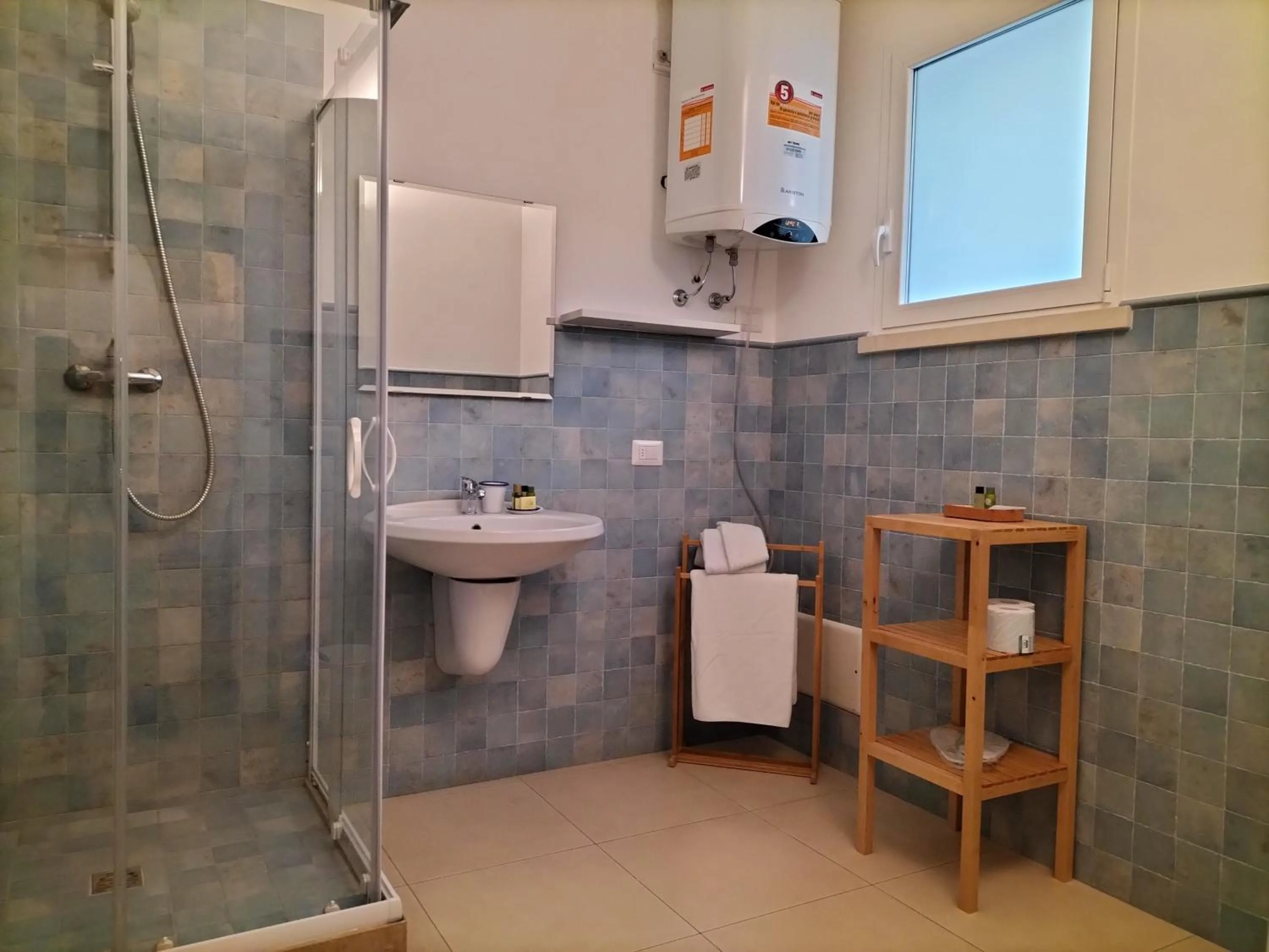 Shower in Casa Mamma Elvira