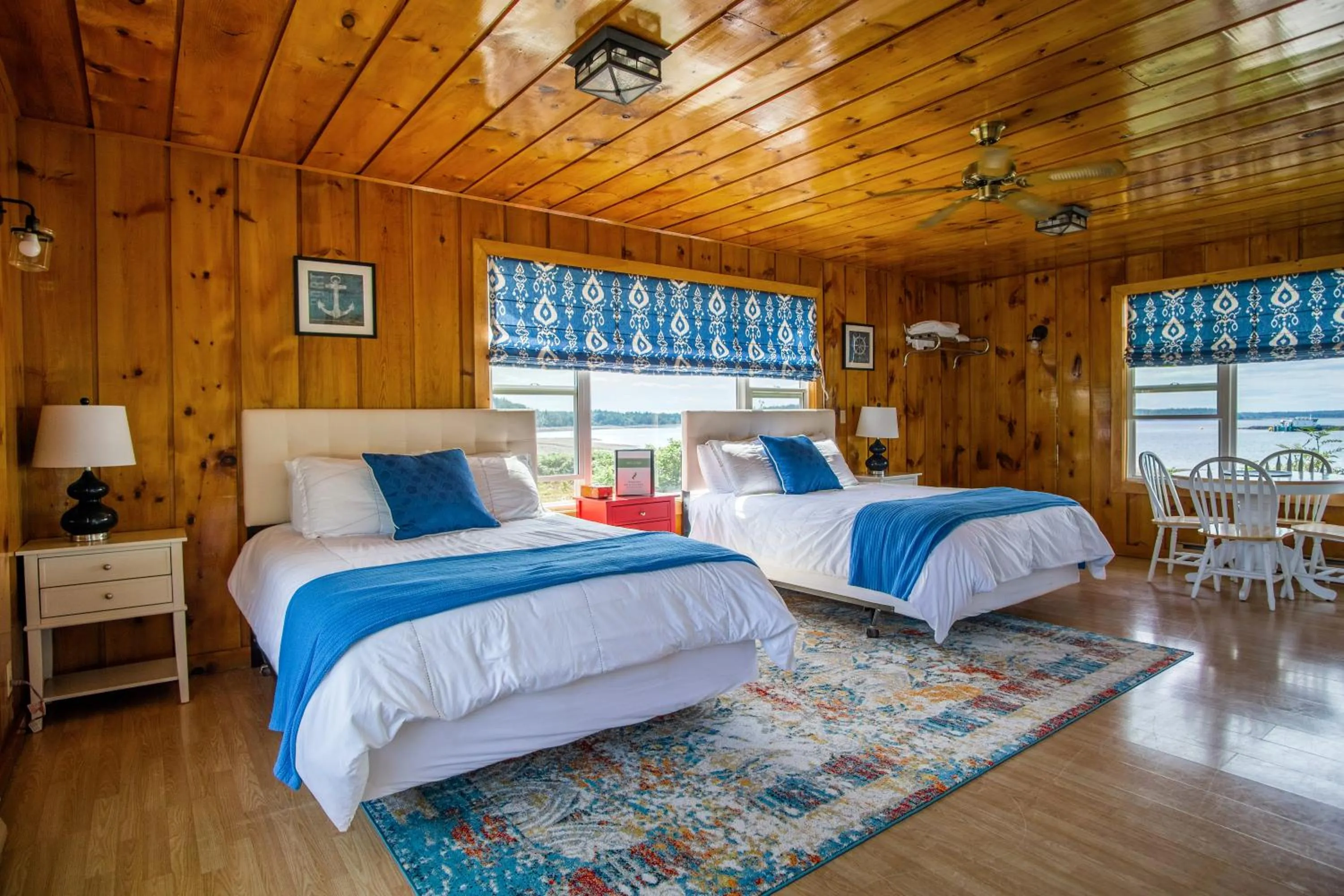 Bed in Friars Bay Inn & Cottages