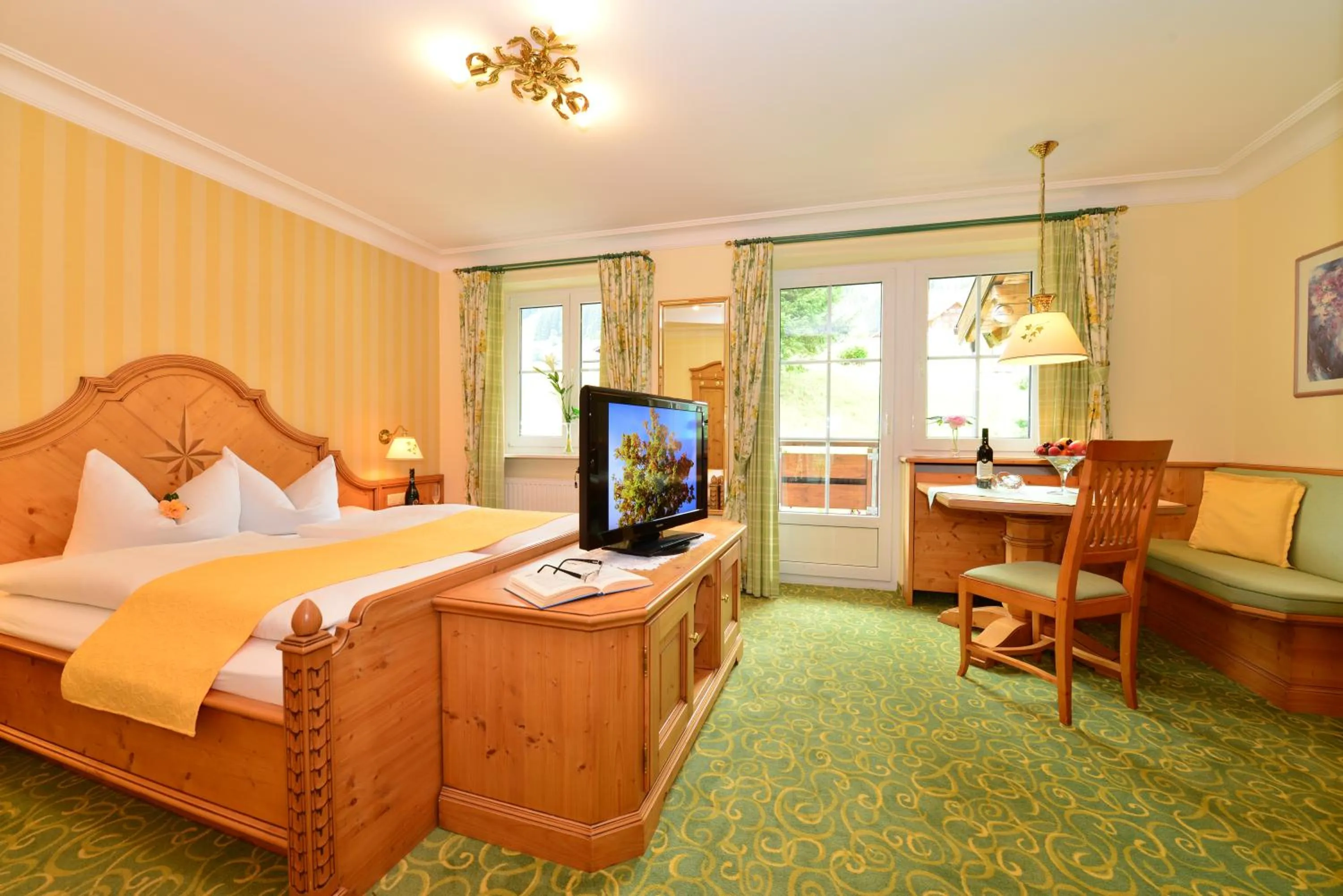 Photo of the whole room, Bed in Hotel Garni Ingeborg