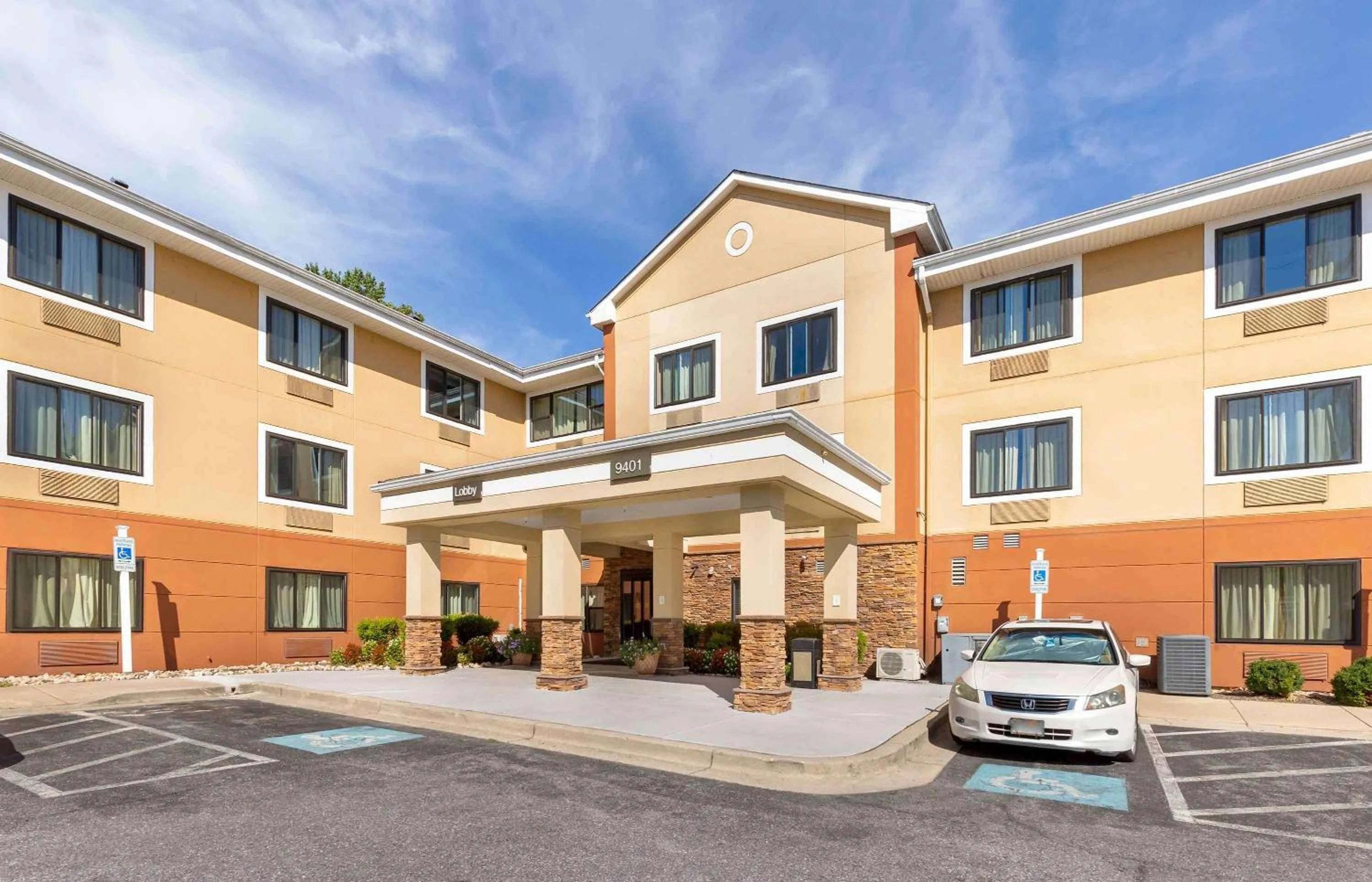 Property building in Extended Stay America Suites - Washington, DC - Landover