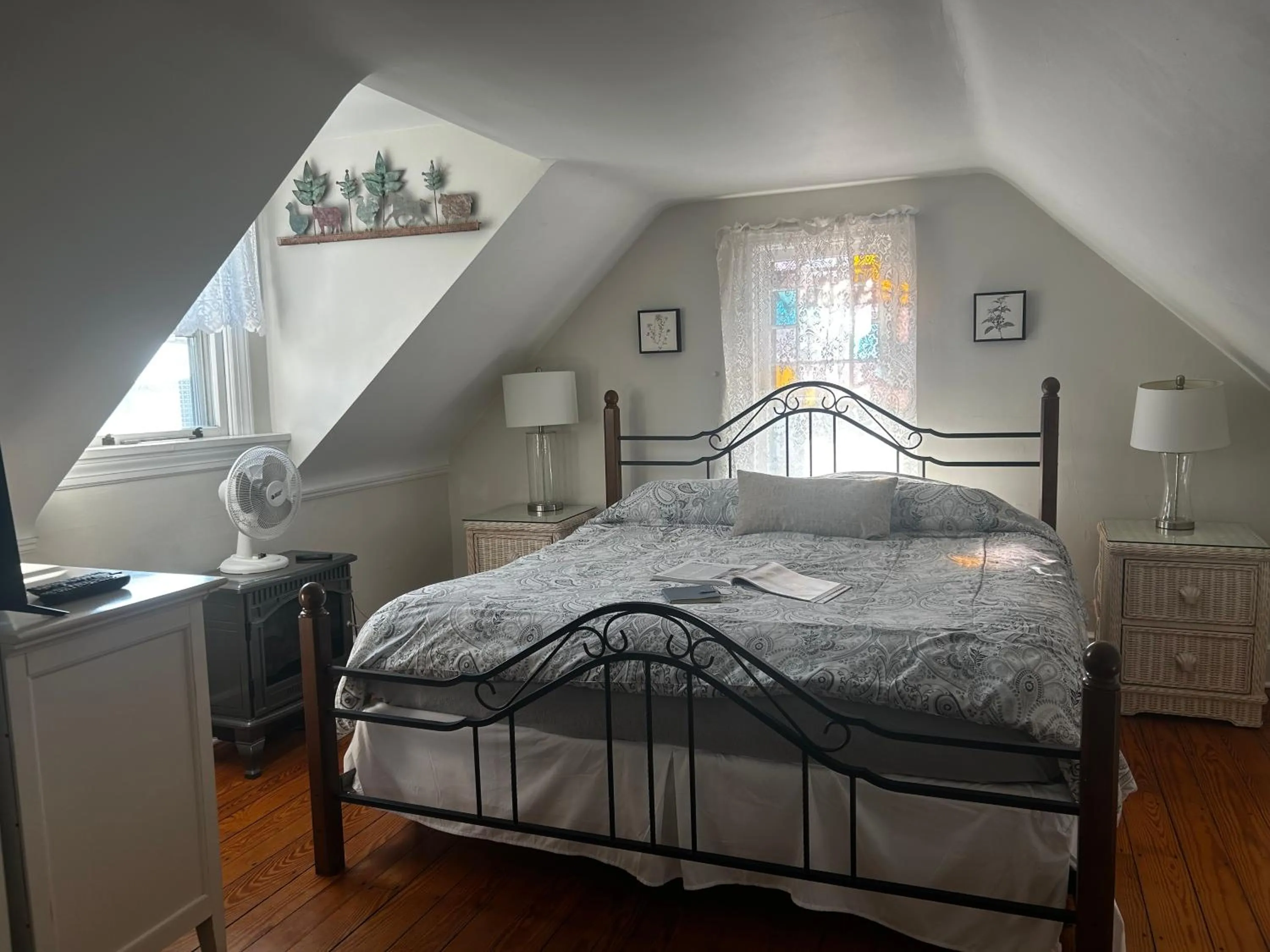 Bed in Beauclaires Bed & Breakfast