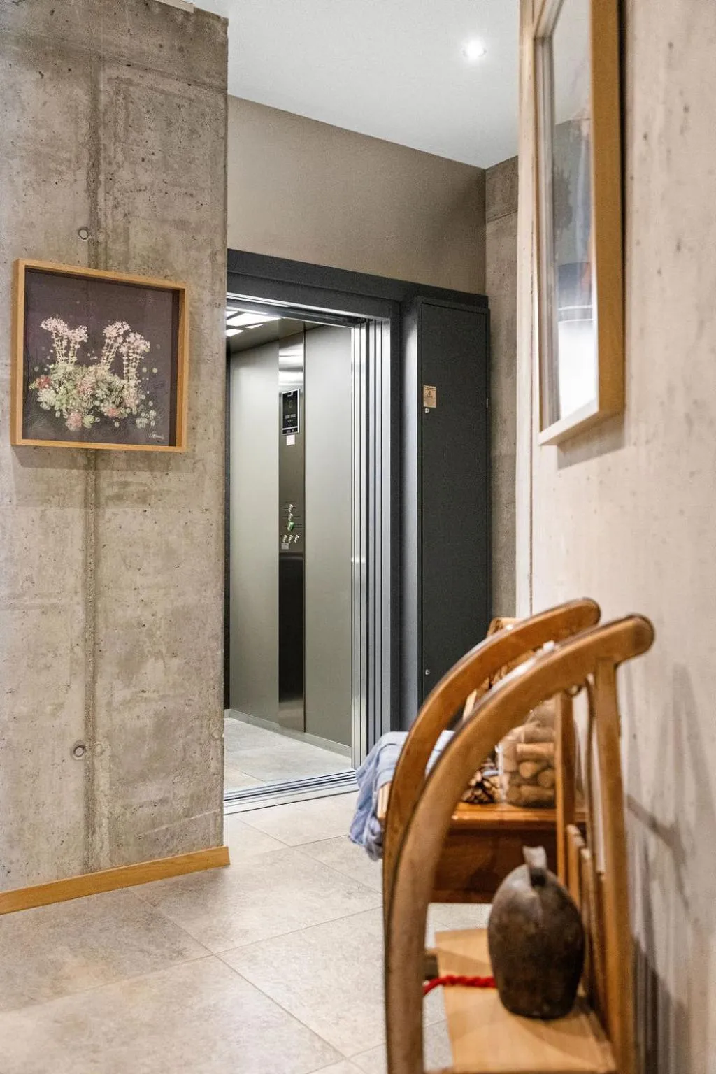 elevator in Chalet Diognysos B&B, Wellness & Boutique Hotel