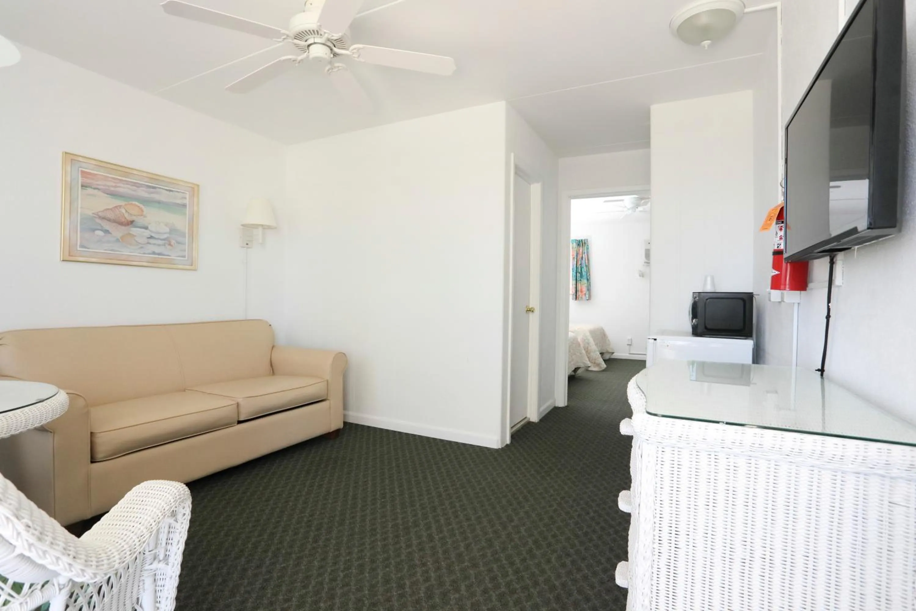 Photo of the whole room in Commander by the Sea Motel