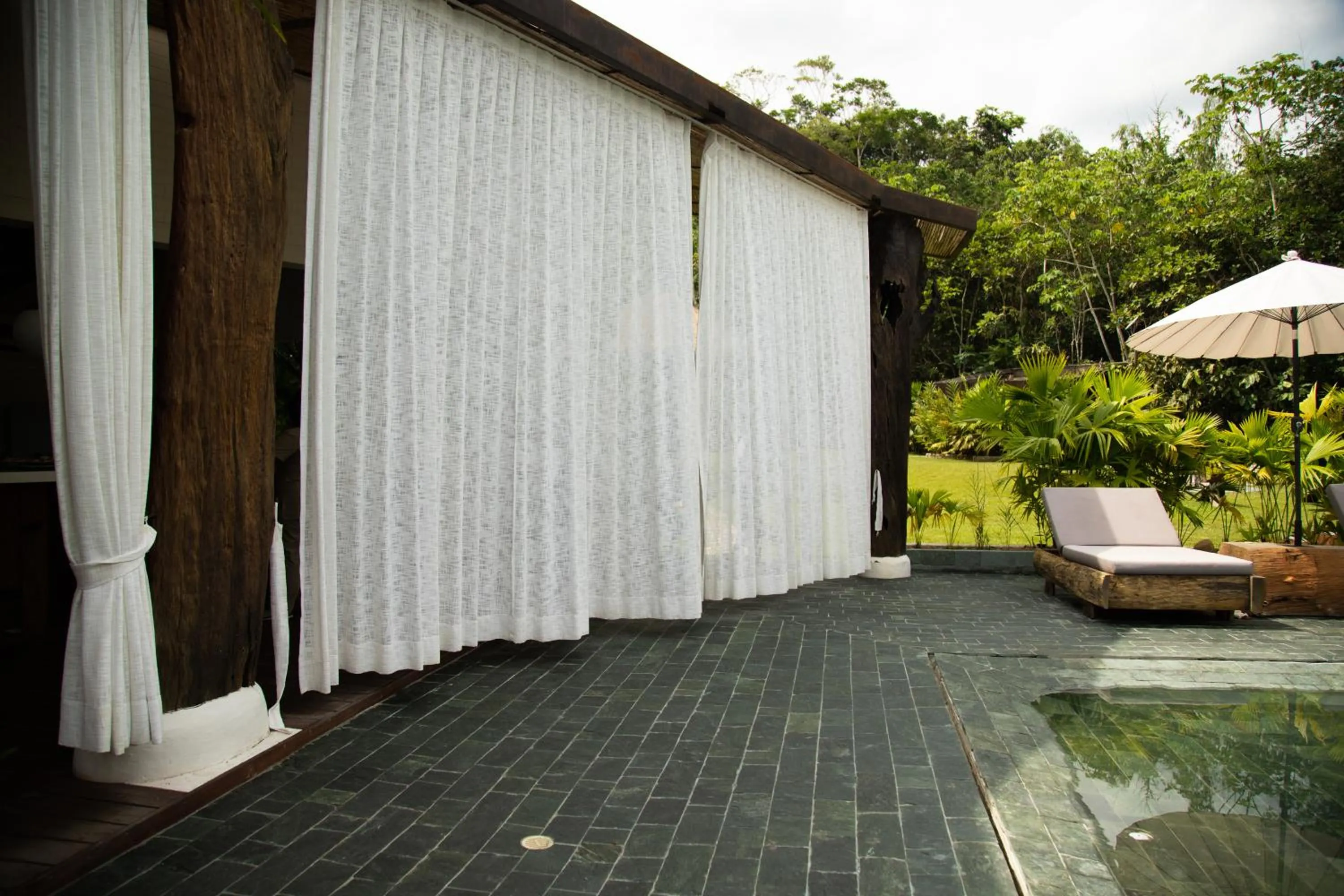 Swimming pool in El Rio Hotel