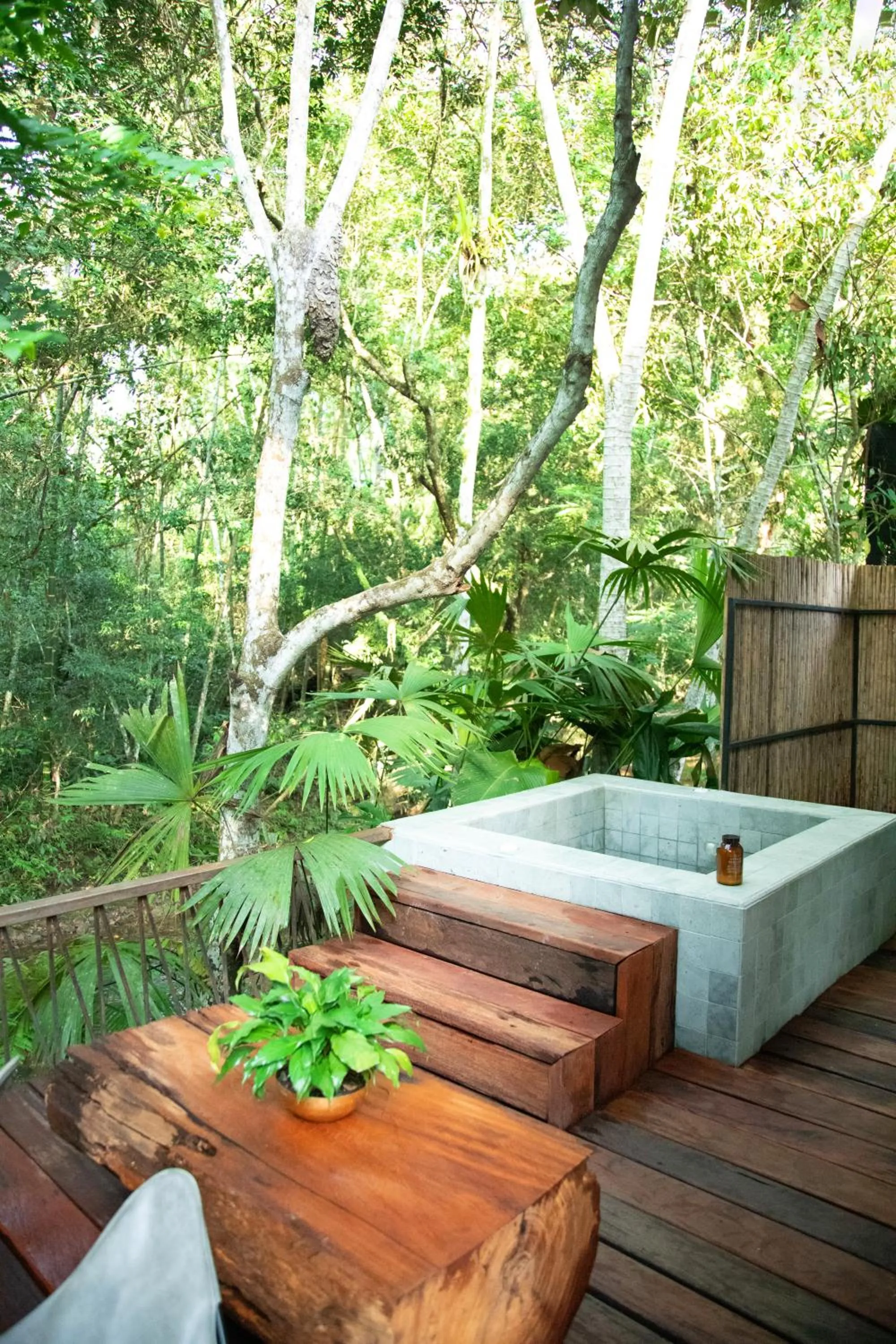 Hot Tub in El Rio Hotel