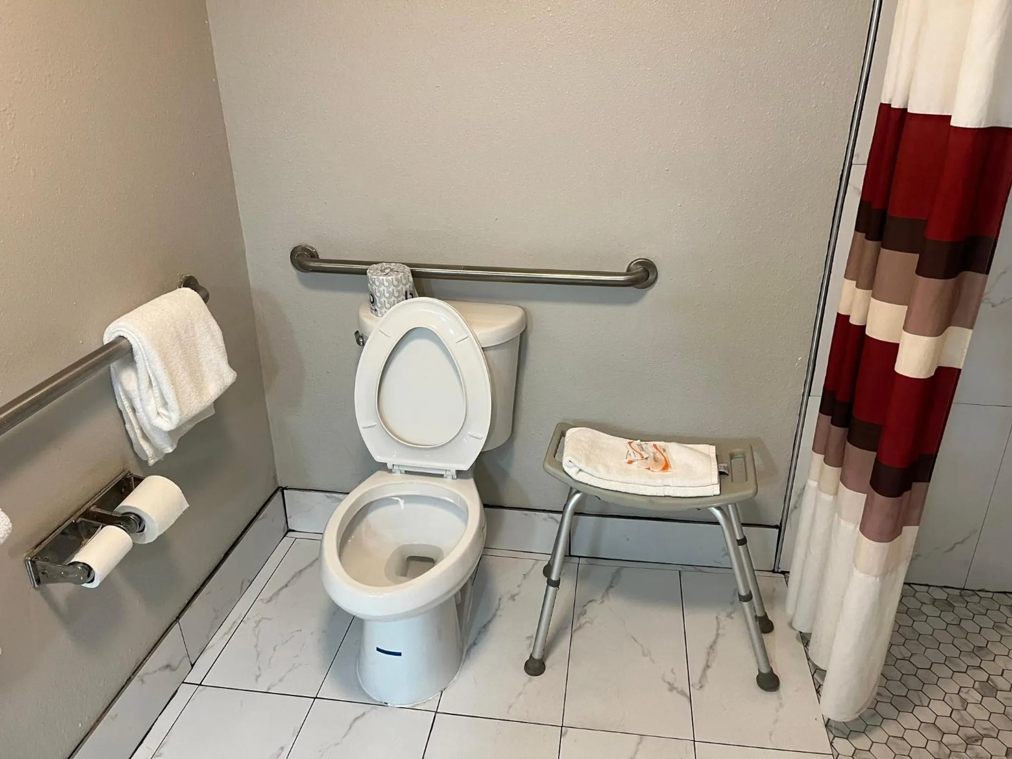 Other in Red Roof Inn & Suites Clinton, TN