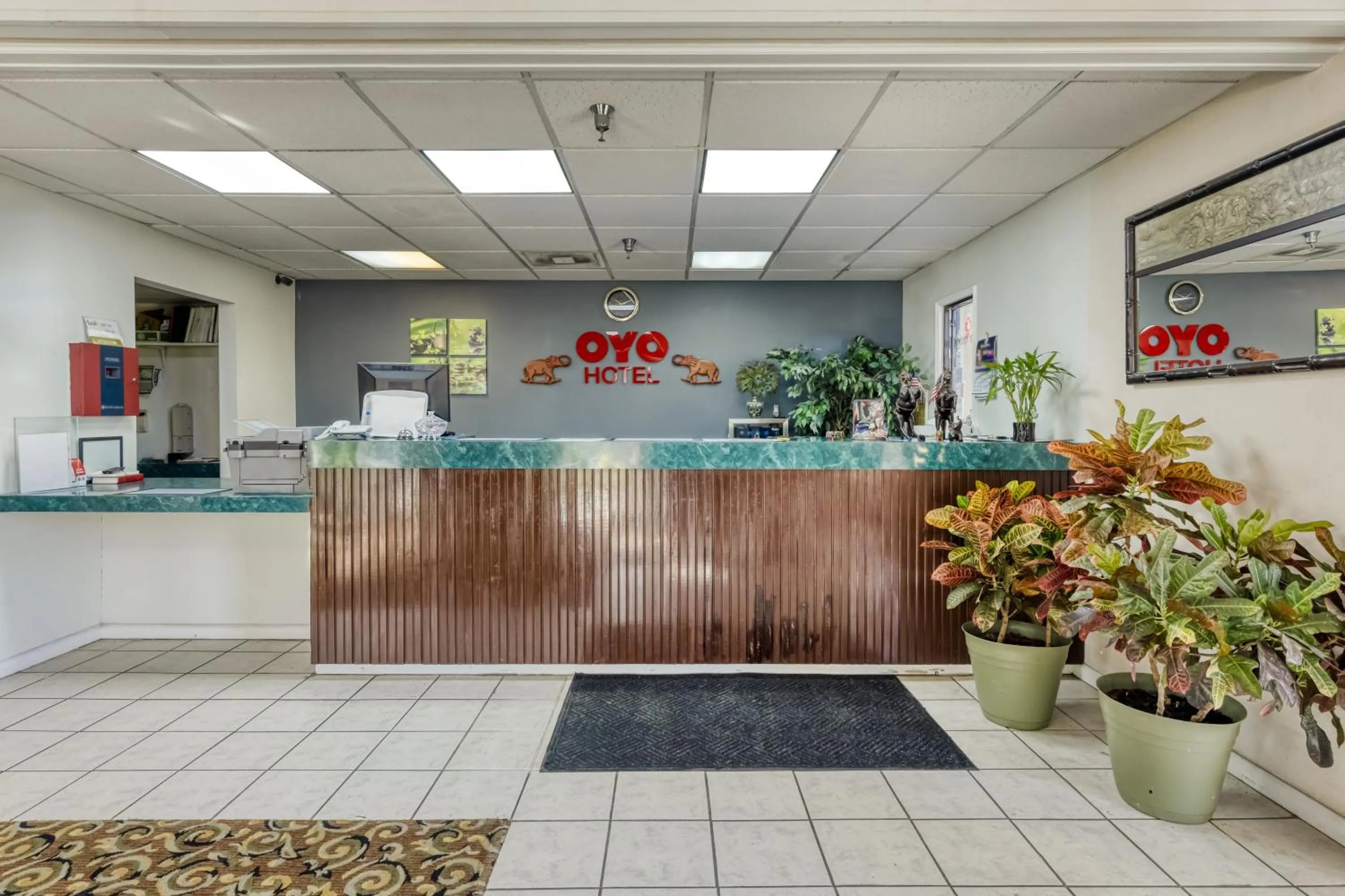 Lobby or reception in OYO Hotel Grenada West