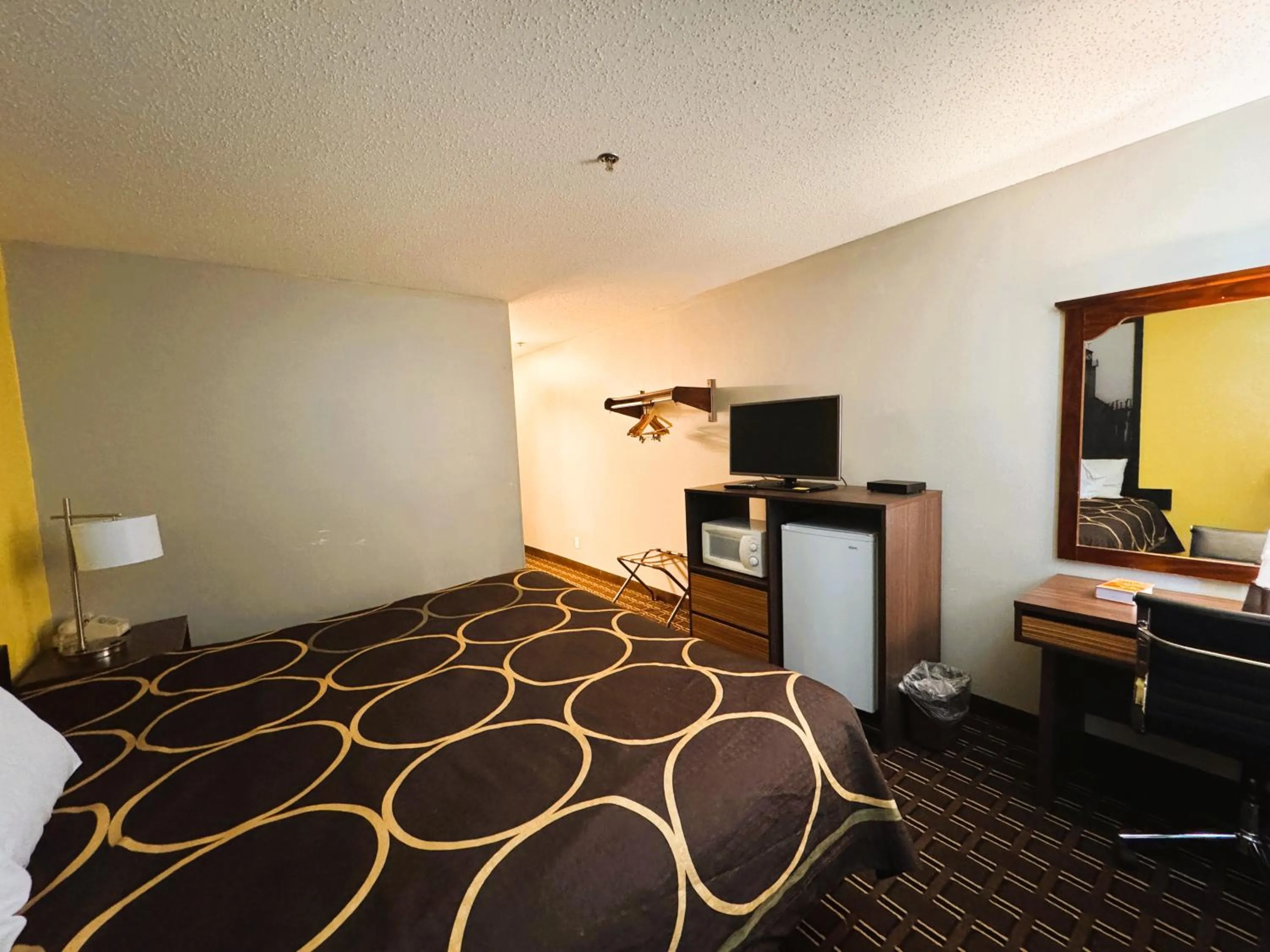 Bed in Super 8 by Wyndham Reedsburg