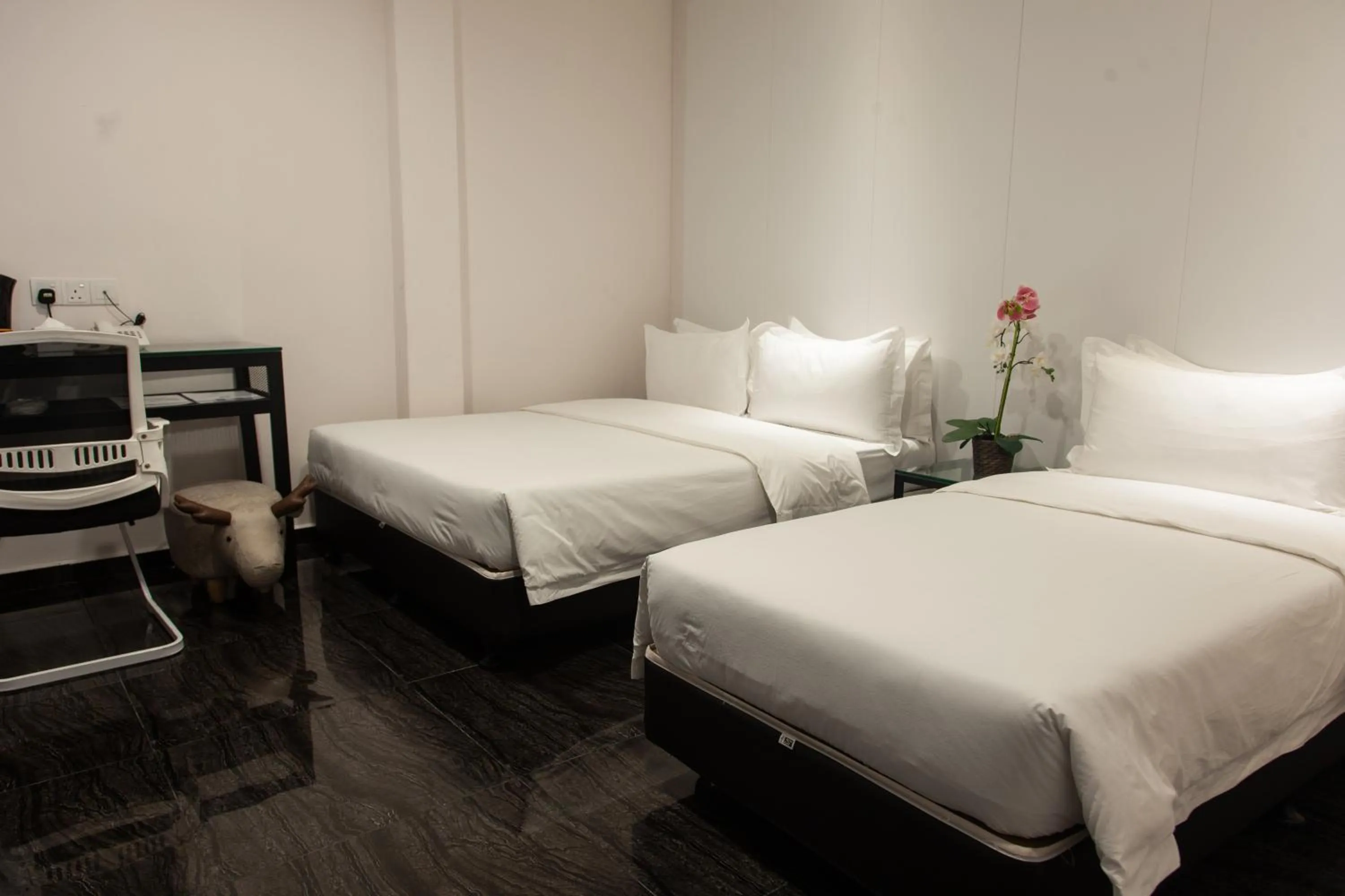 Bed in M Design Hotel @ Taman Pertama