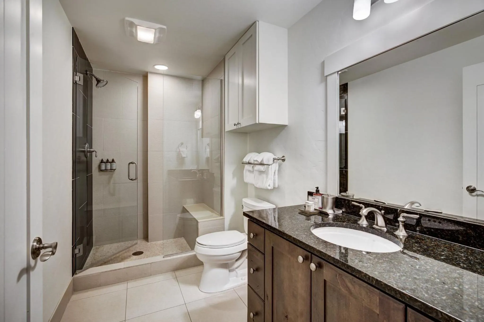 Bathroom in One Ski Hill, A RockResort