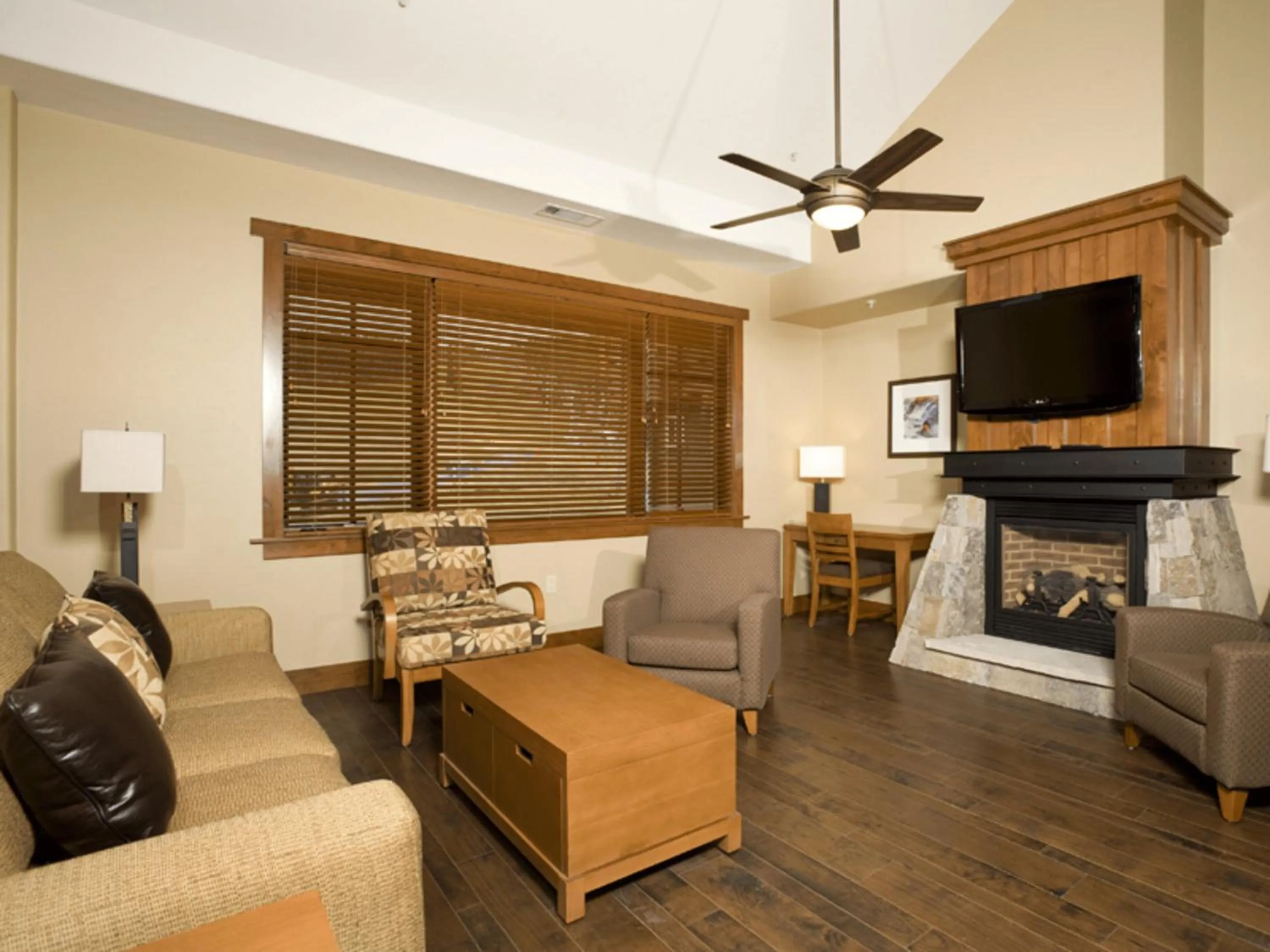 Living room in One Ski Hill, A RockResort