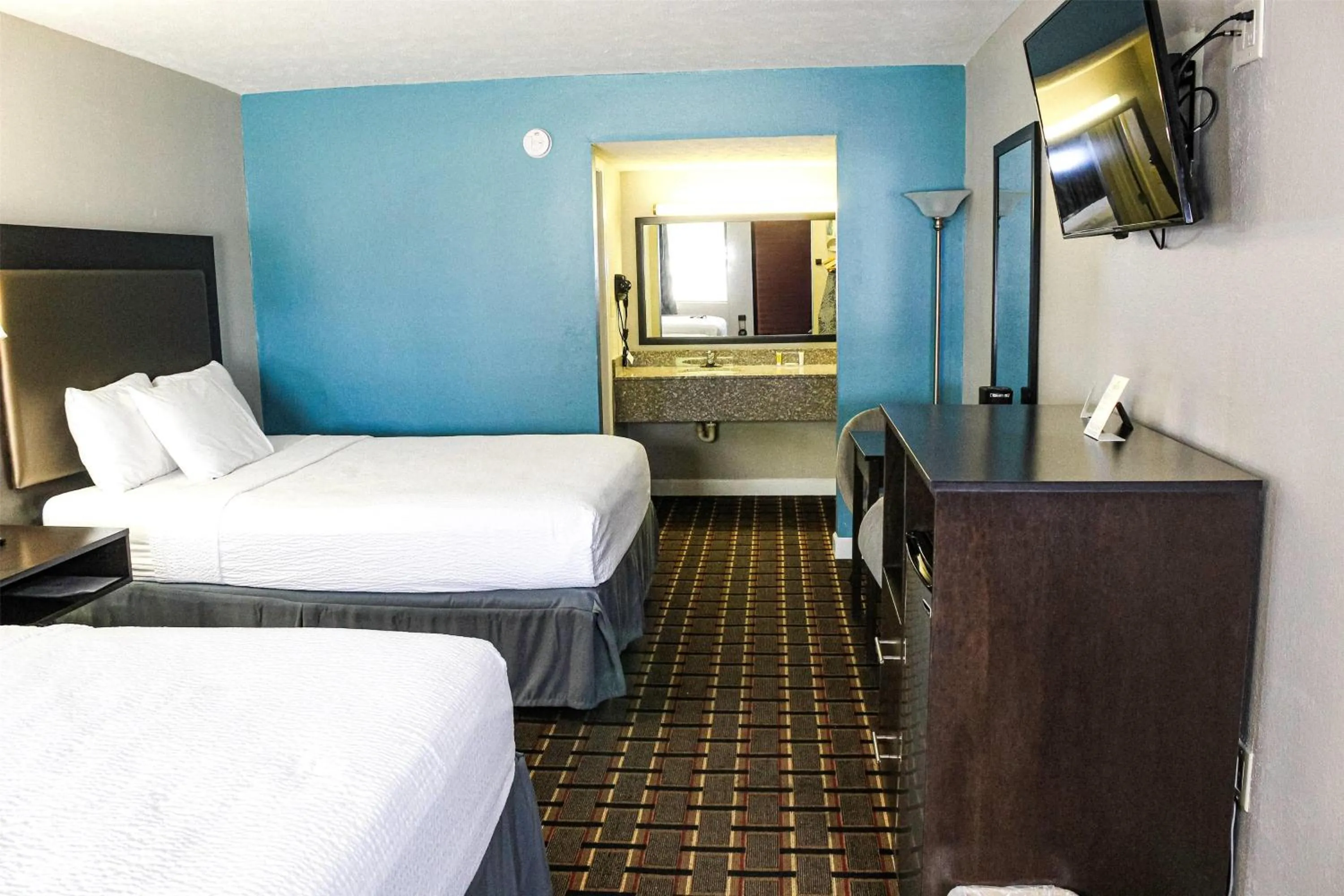 Photo of the whole room, Bed in Days Inn by Wyndham Little River