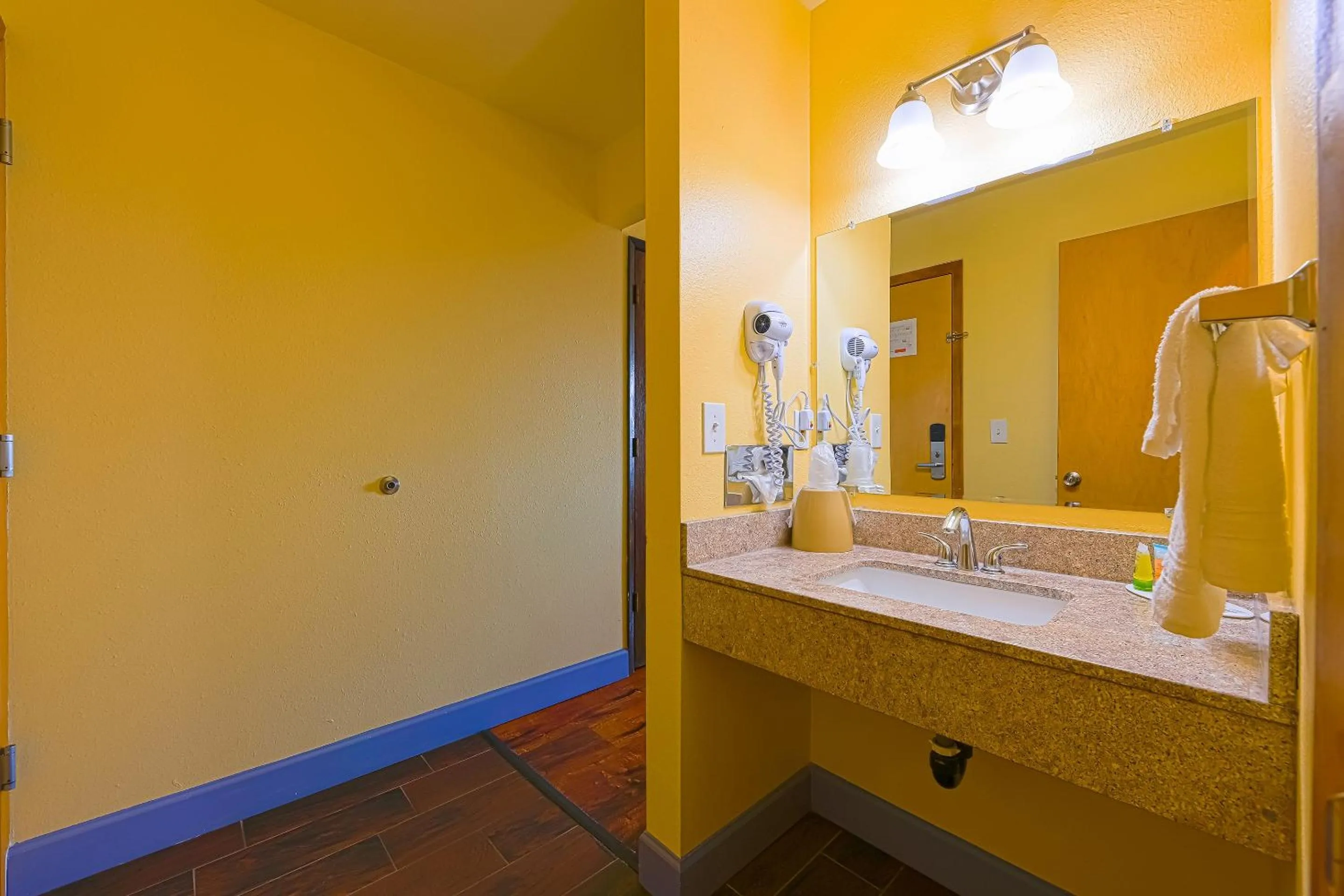 Bathroom in Coastal Inn by OYO Lincoln City - Oregon Coast Hwy