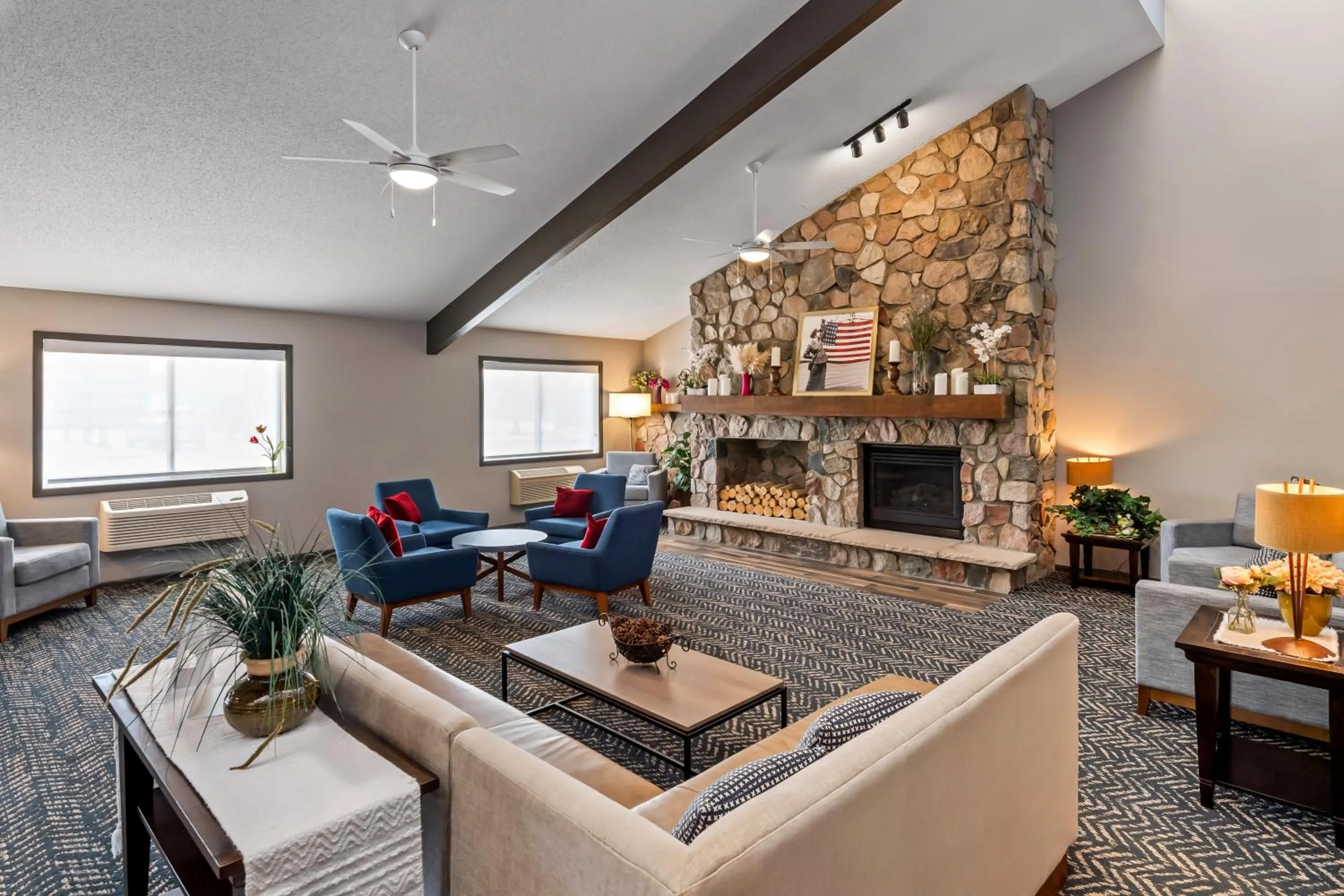 Seating area in AmericInn by Wyndham Crookston U of M Crookston