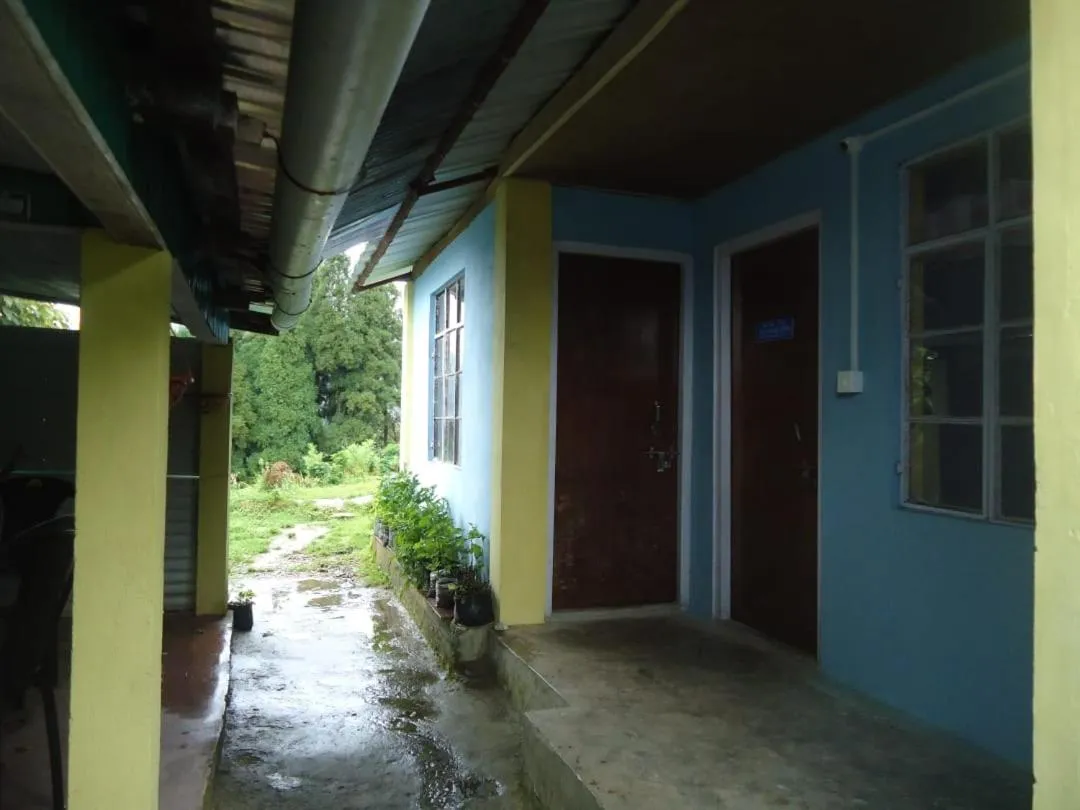 Facade/entrance in Vamoose Kunga Delek