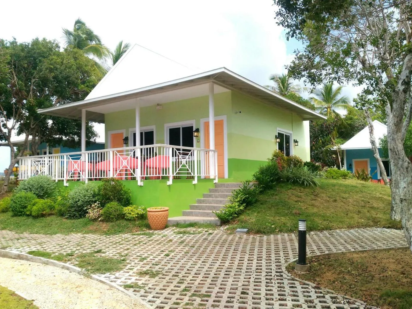Property building in Maayo San Remigio