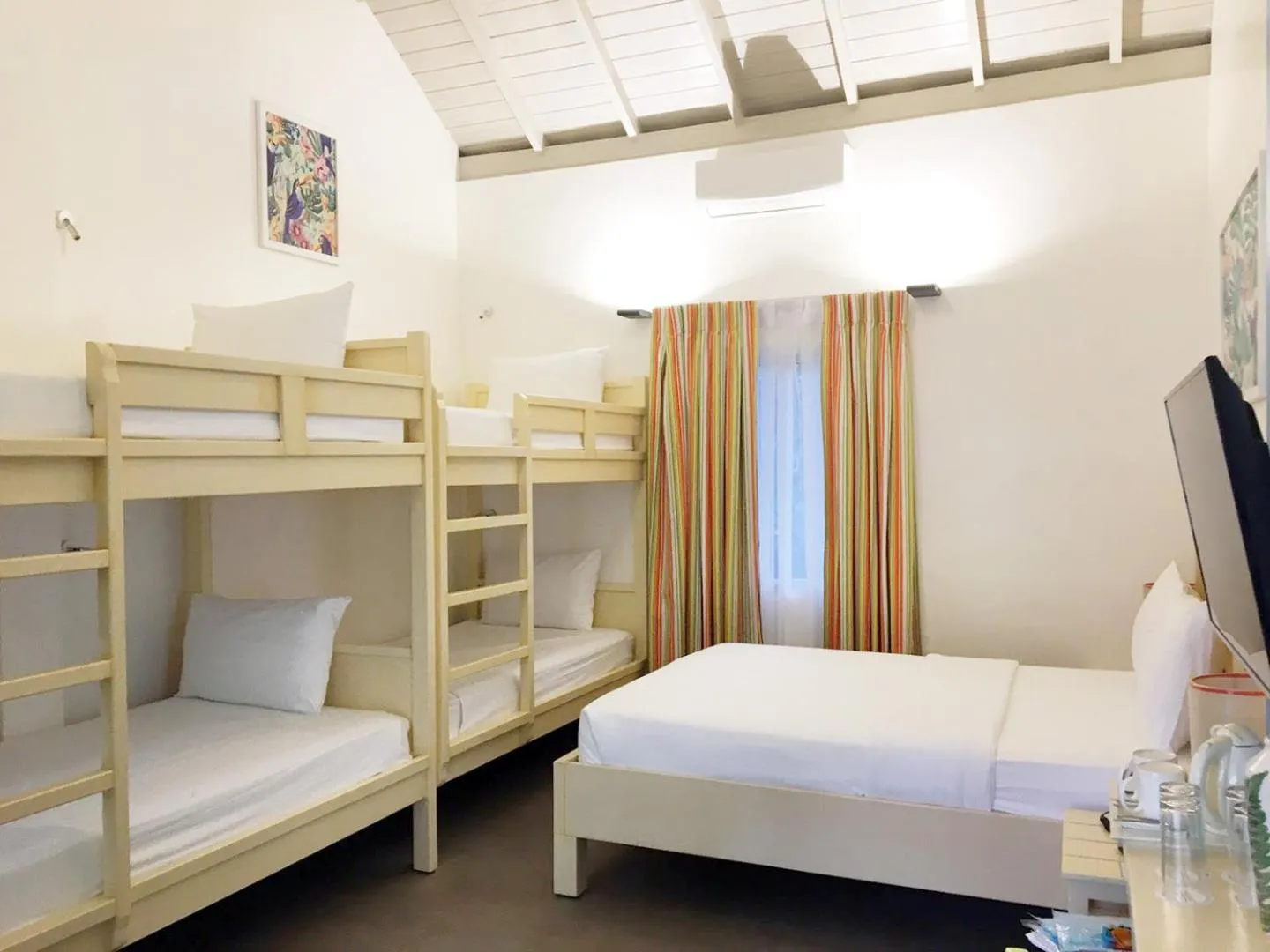 Bed in Maayo San Remigio