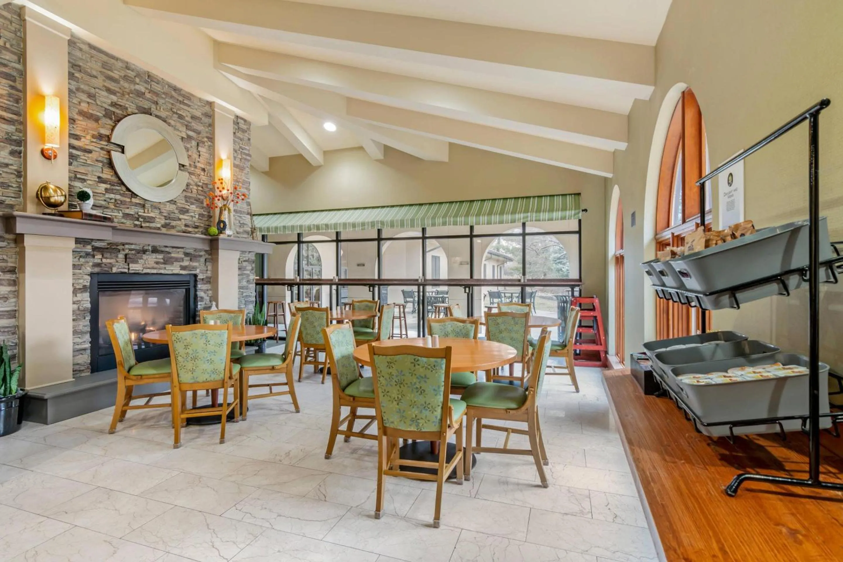 Breakfast in Unity Hotel and Conference Ctr, an Ascend Collection Hotel