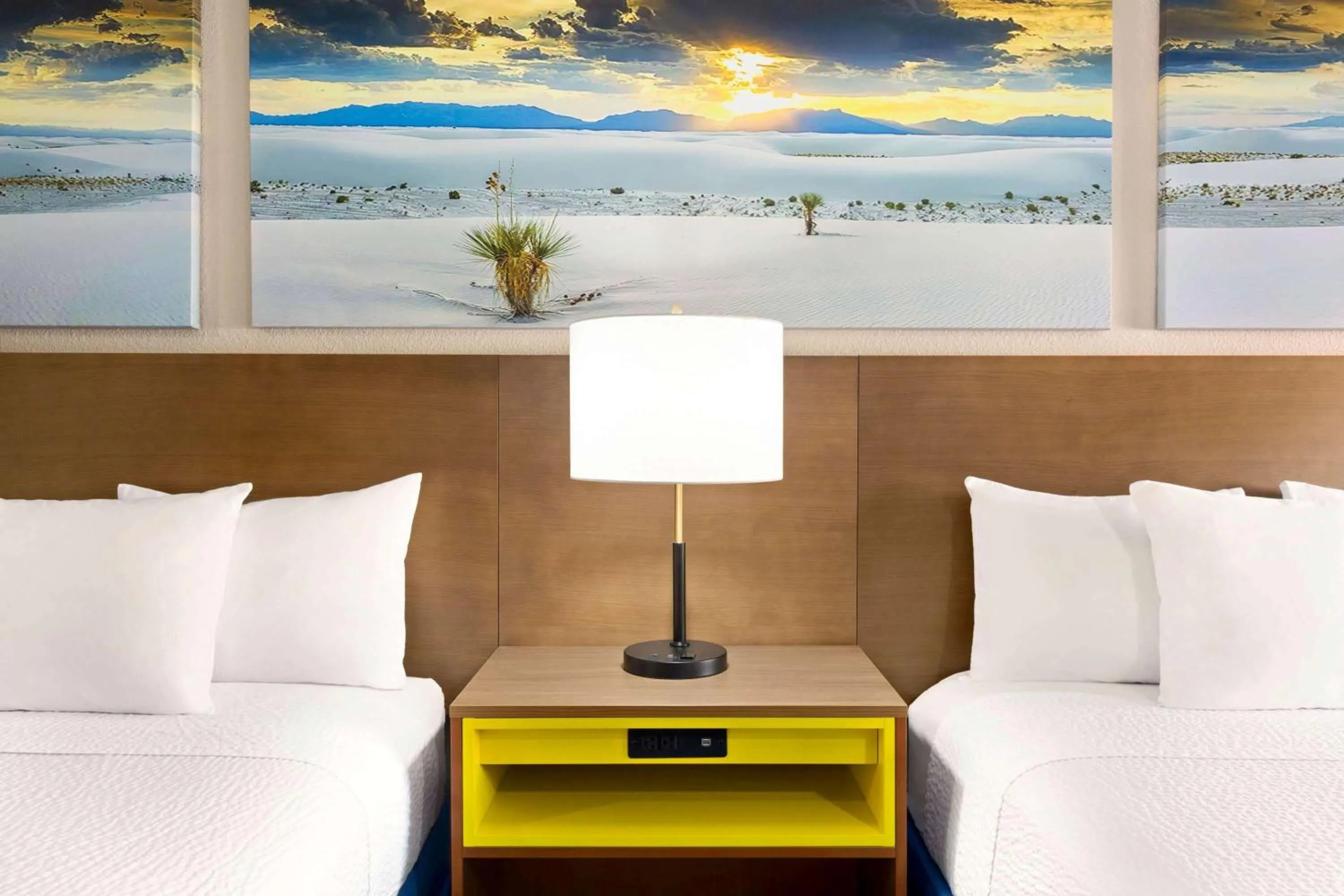 Photo of the whole room, Bed in Days Inn by Wyndham Ruidoso Downs