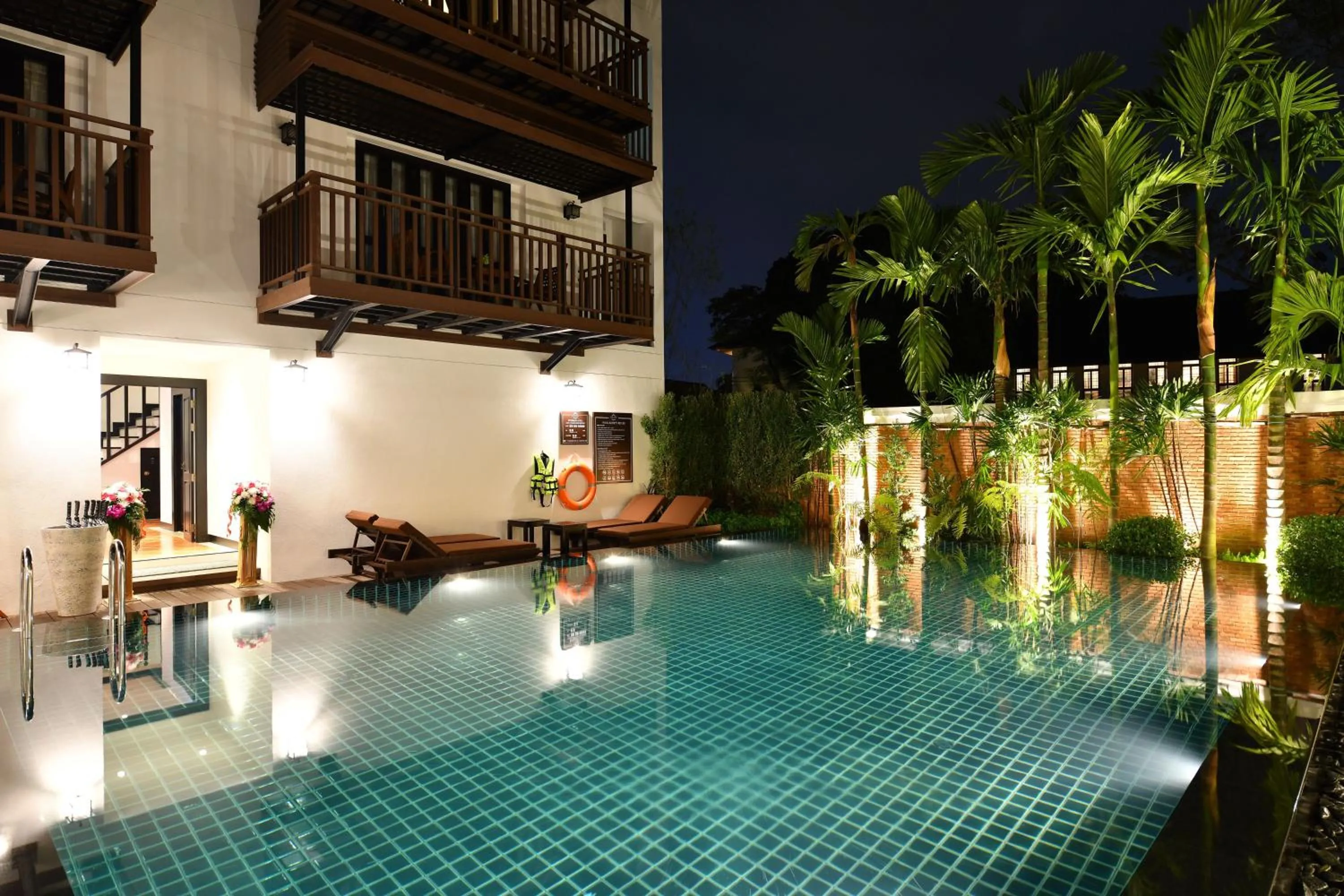 Property building in El Barrio Lanna