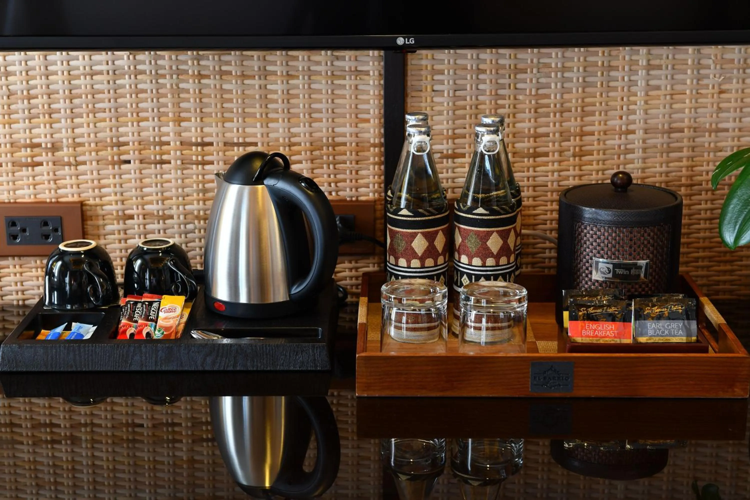 Coffee/tea facilities in El Barrio Lanna