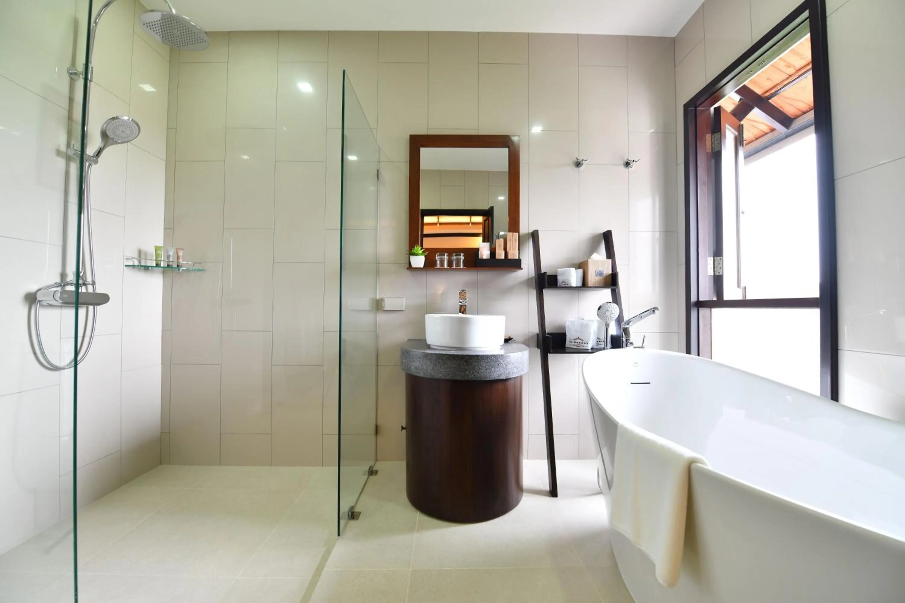 Bathroom in El Barrio Lanna