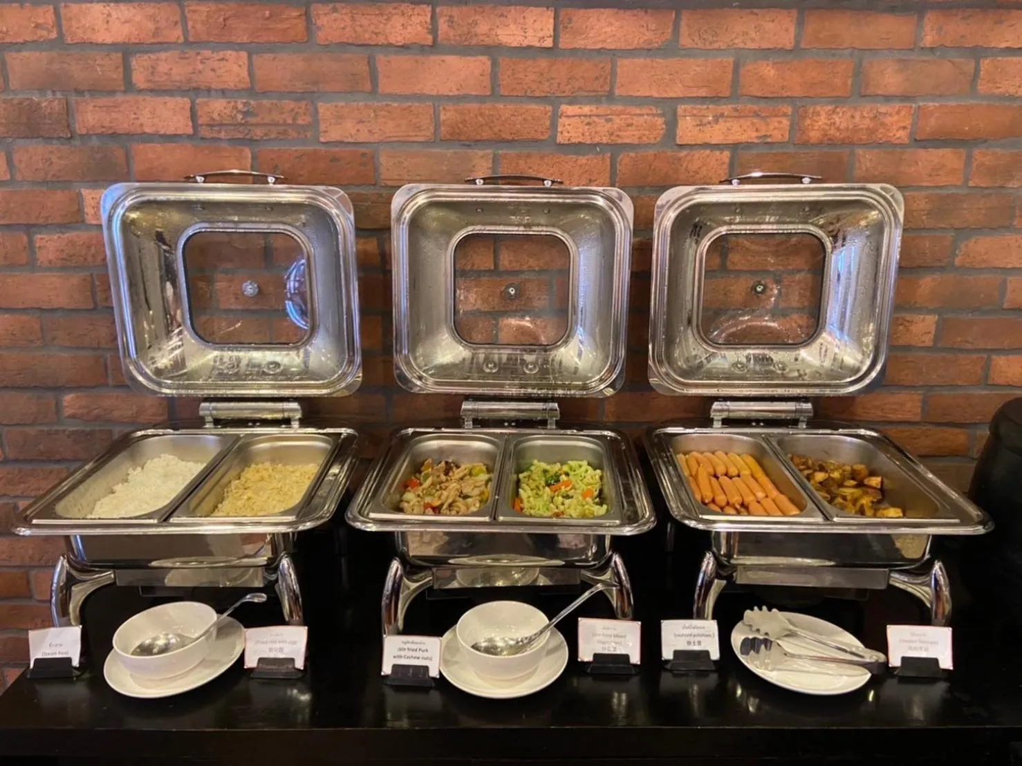 Continental breakfast in El Barrio Lanna