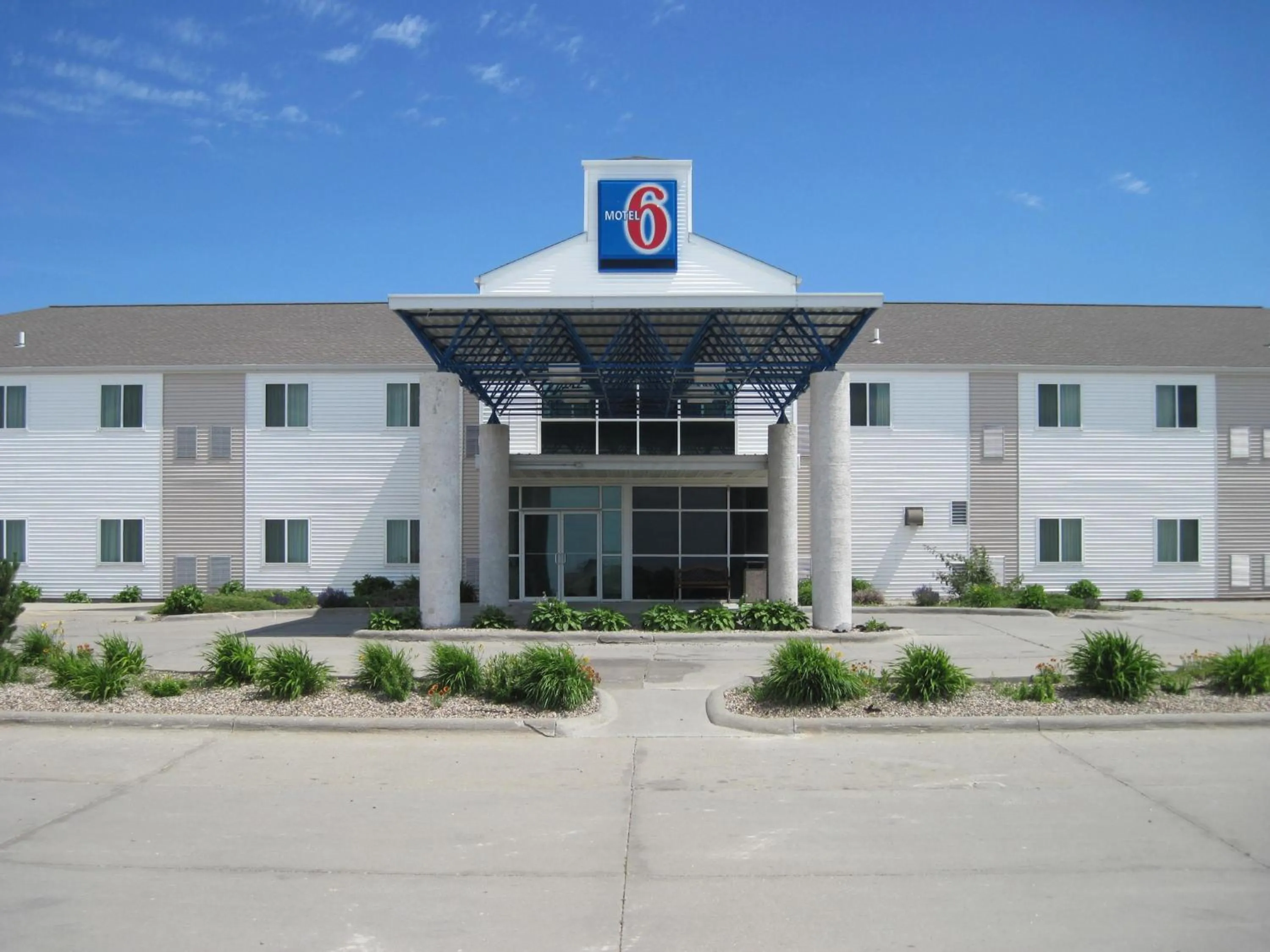 Facade/entrance in Motel 6-Avoca, IA
