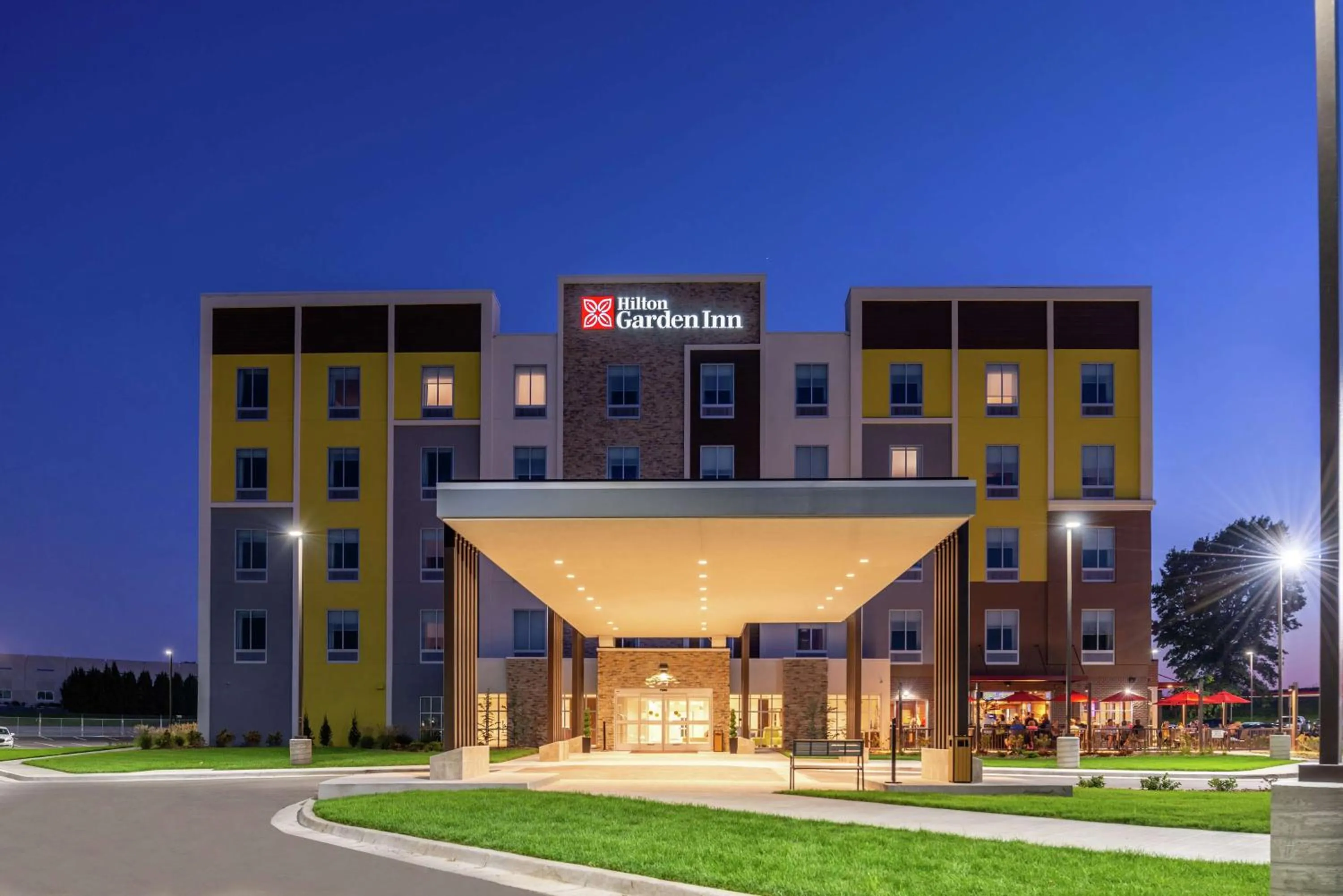Property building in Hilton Garden Inn Kansas City Airport Mo