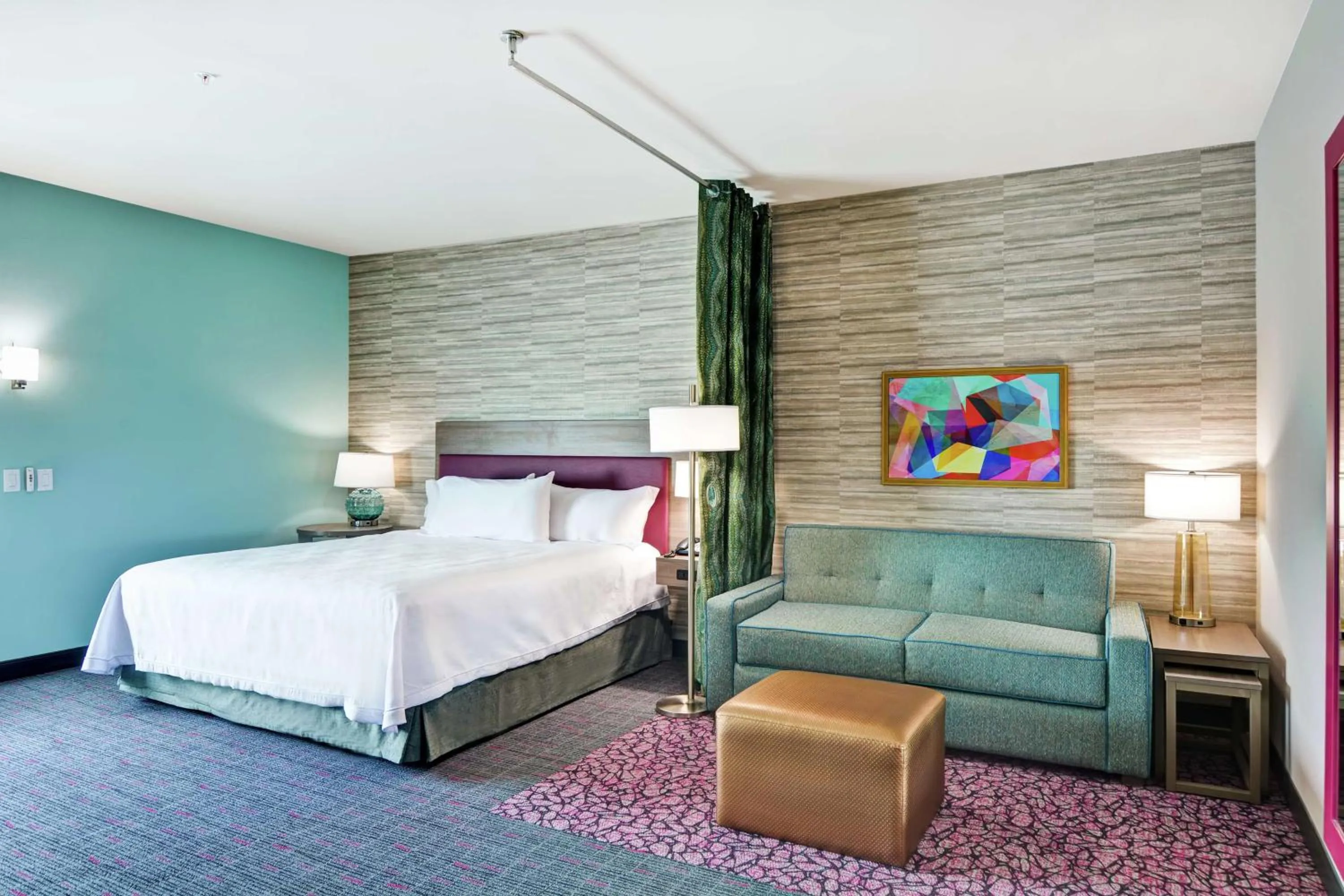 Living room, Bed in Home2 Suites By Hilton Pecos Tx