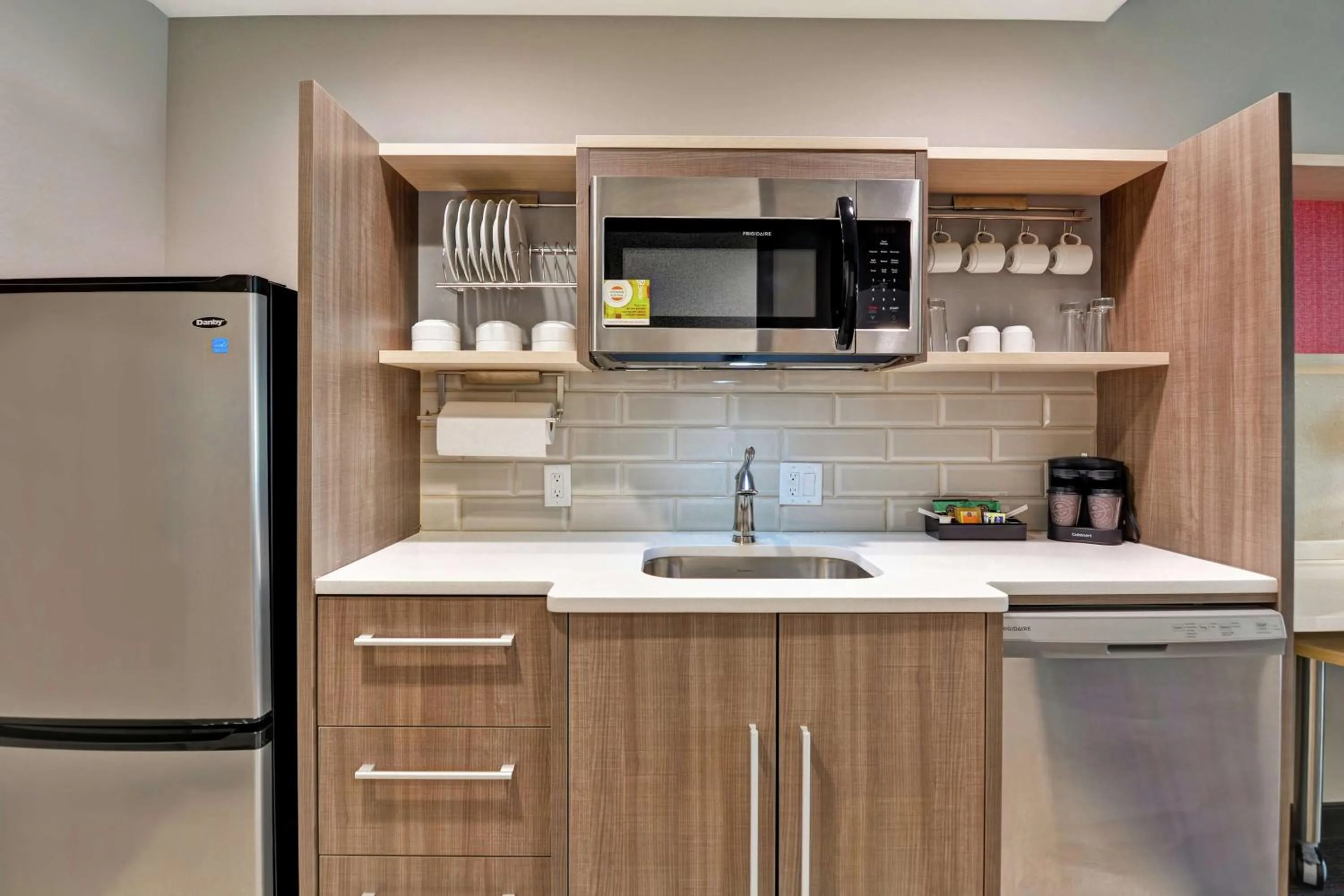 Kitchen or kitchenette in Home2 Suites By Hilton Pecos Tx