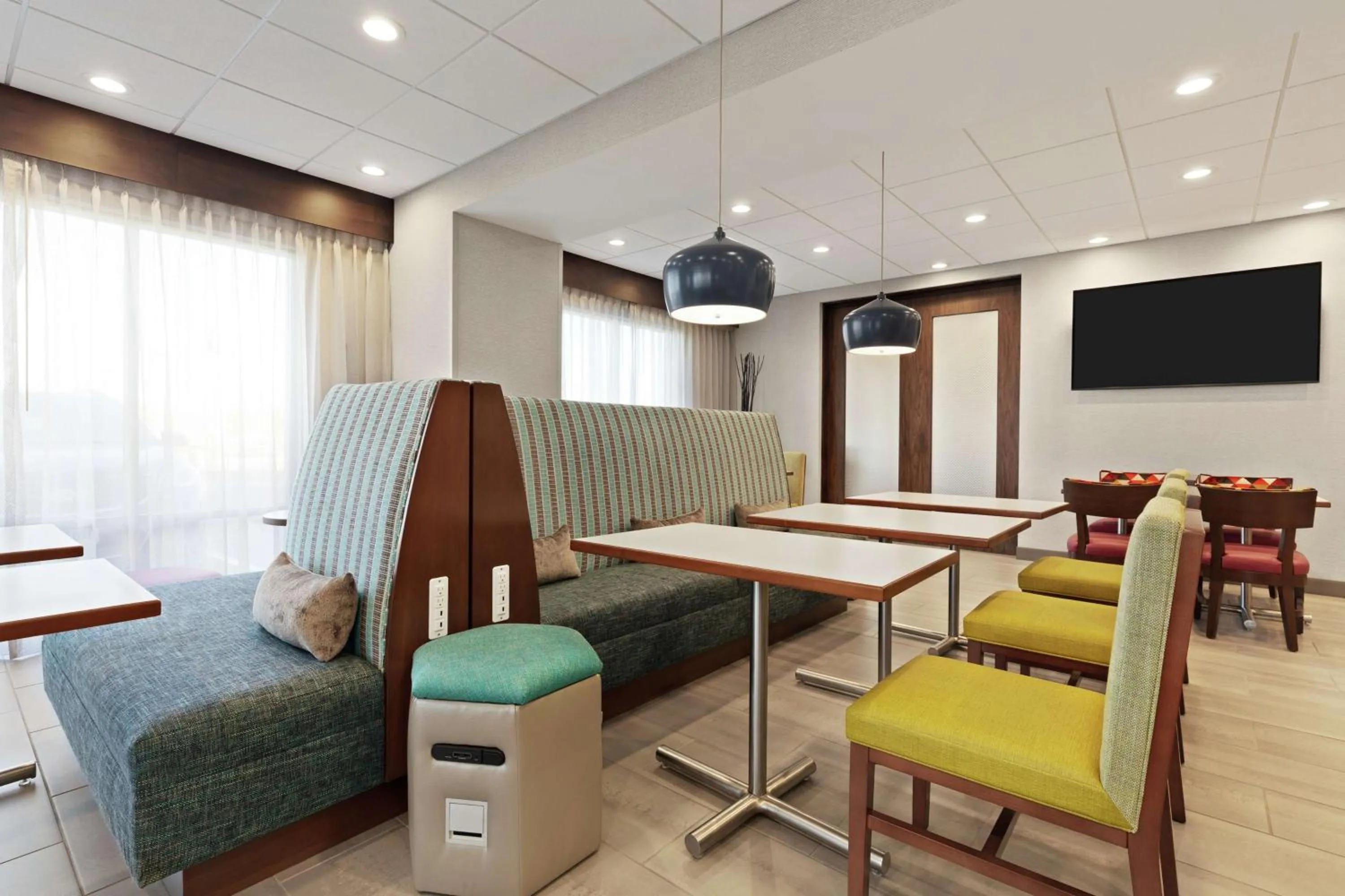 Lobby or reception in Hampton Inn West Valley Salt Lake City