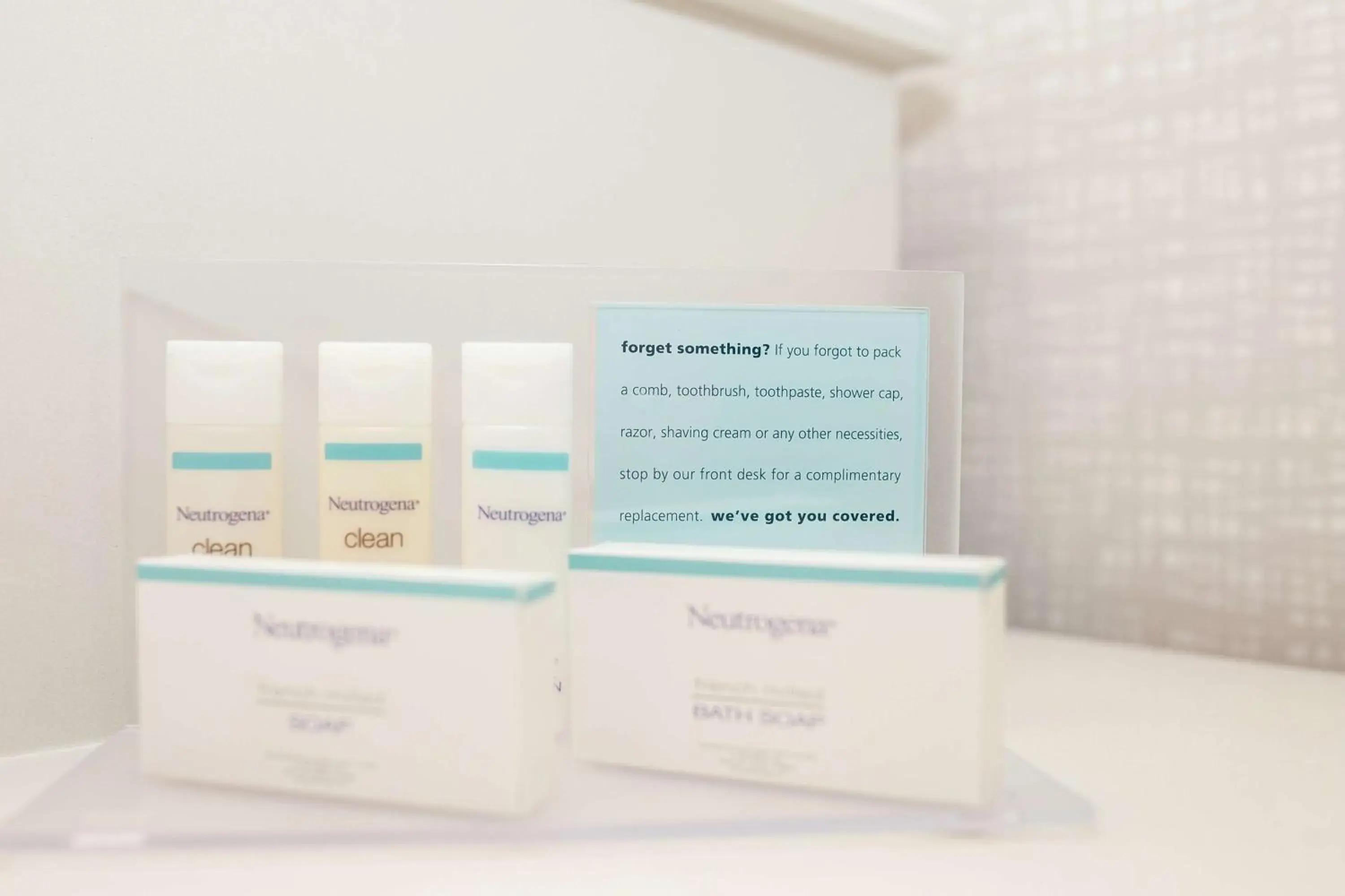 Queen Room with Bath Tub - Mobility Access/Non-Smoking in Hampton Inn and Suites Dundee Queen Room with Bath Tub - Mobility Access/Non-Smoking in Hampton Inn and Suites Dundee