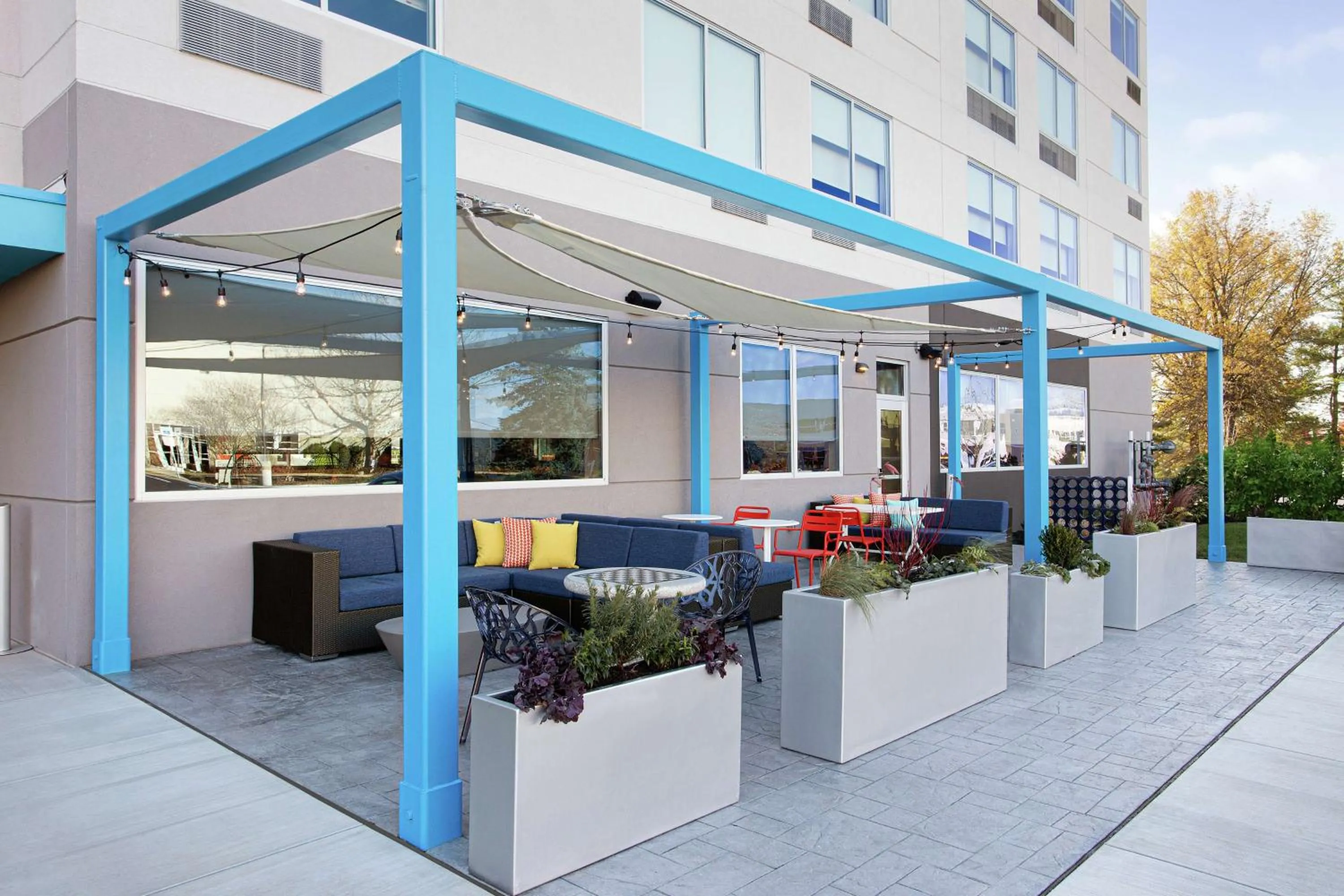 Patio in Tru By Hilton Audubon Valley Forge