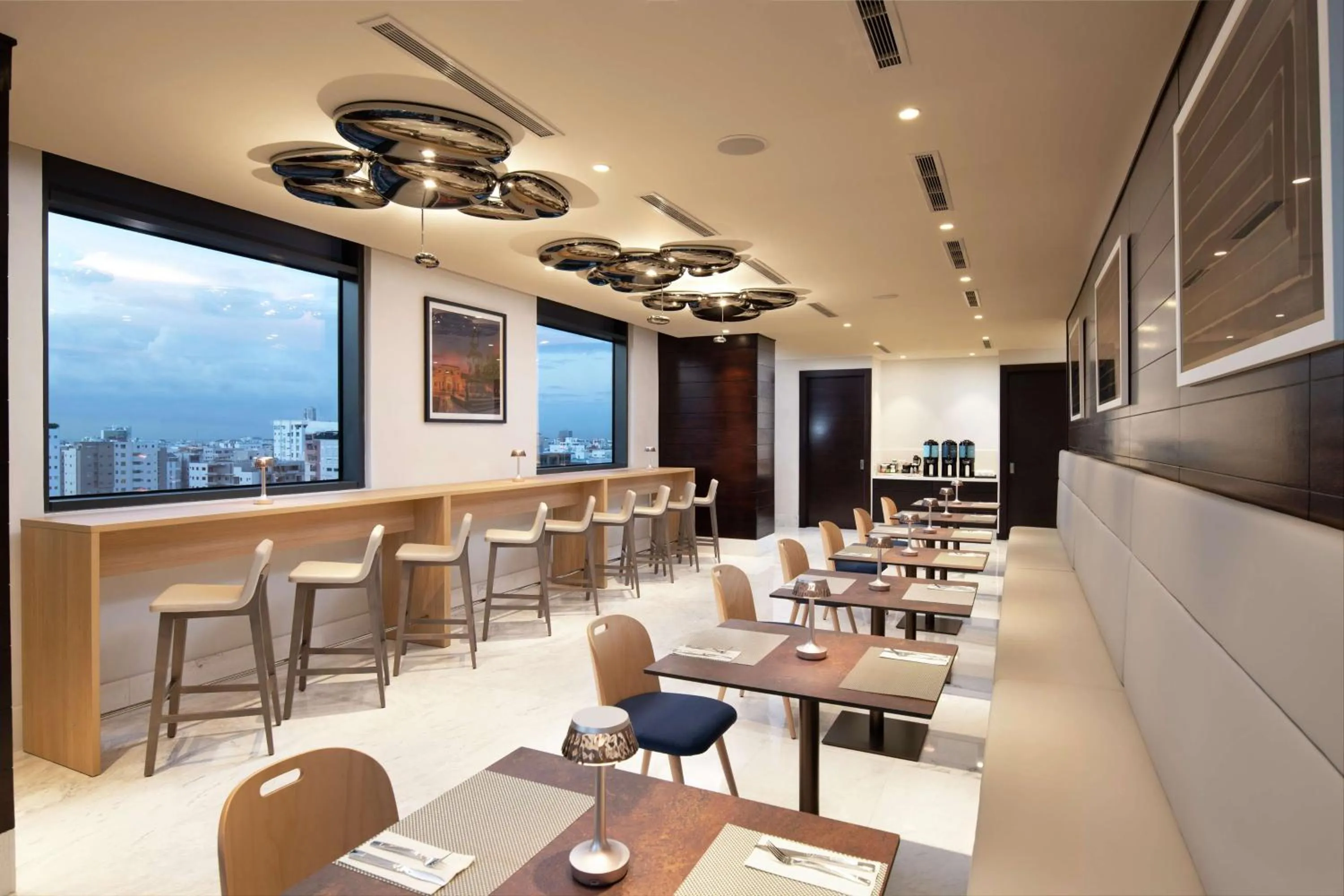 Dining area in Homewood Suites By Hilton Santo Domingo