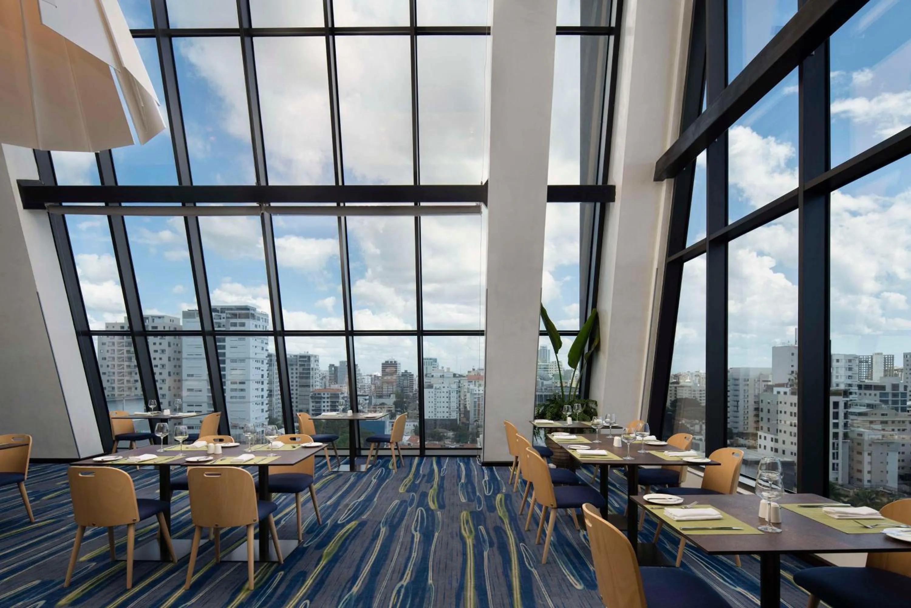 Restaurant/places to eat in Homewood Suites By Hilton Santo Domingo