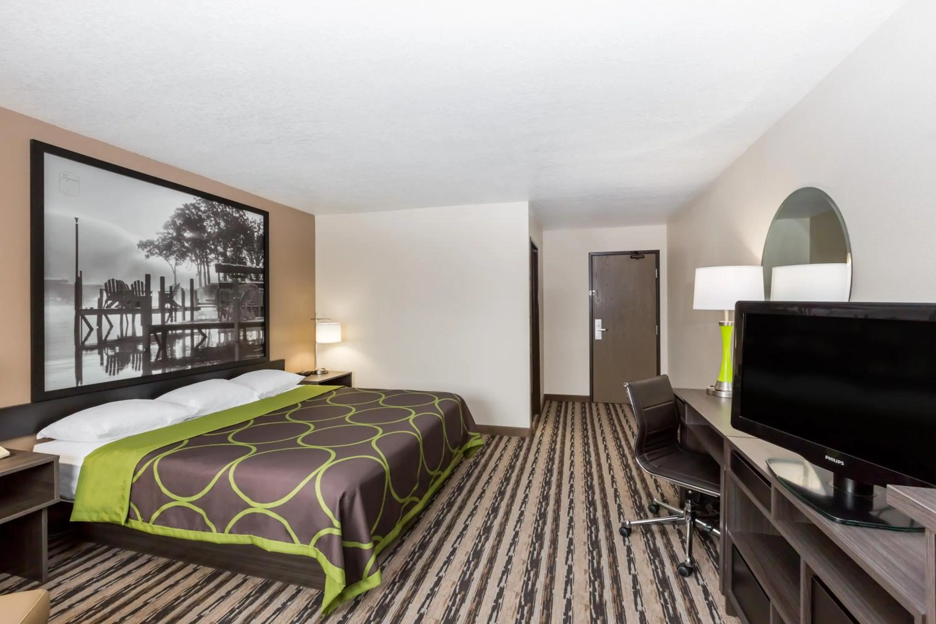 Bed in Super 8 by Wyndham Spirit Lake/Okoboji